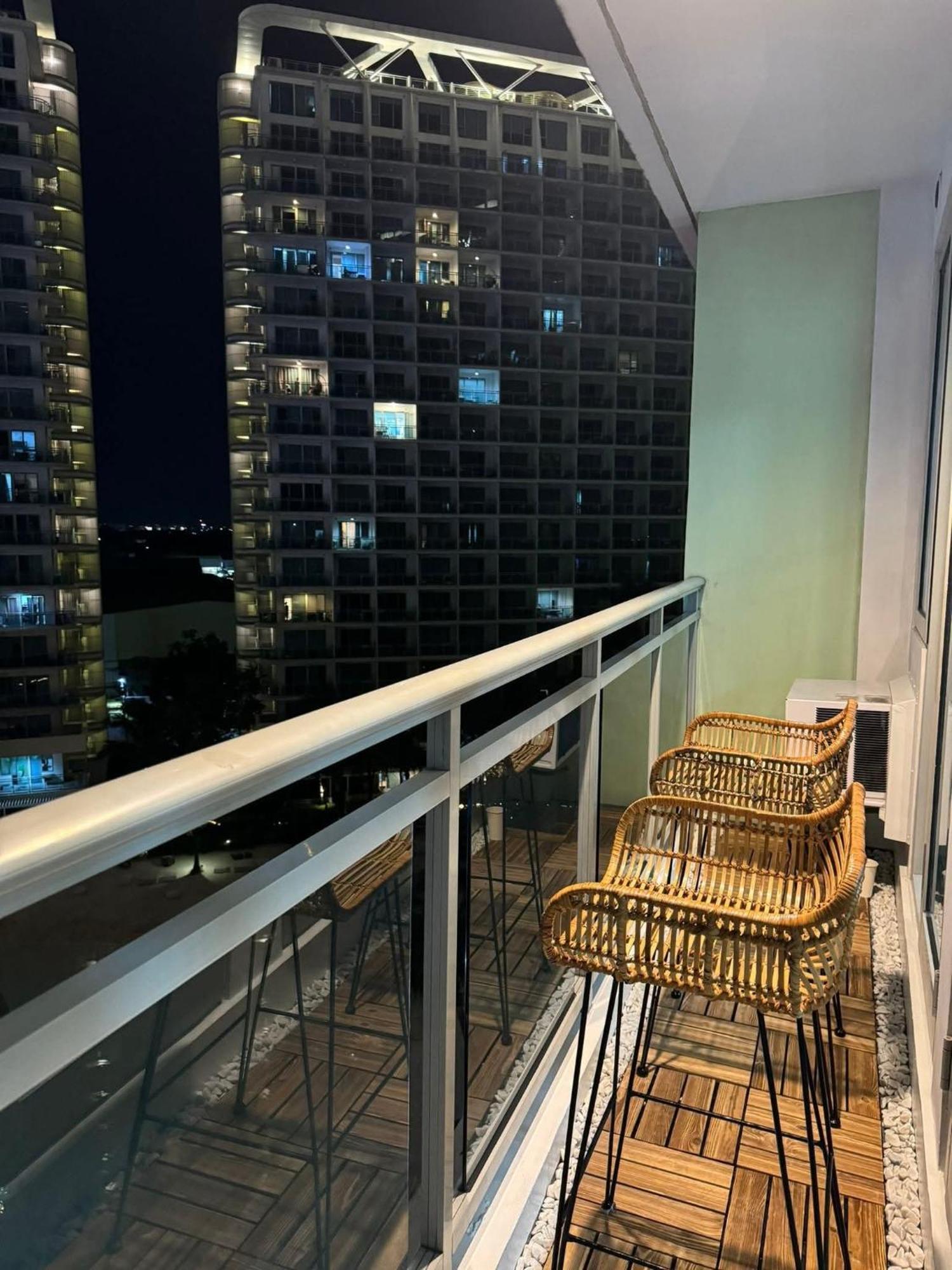 Jawen's Place - Azure Staycation * Manila