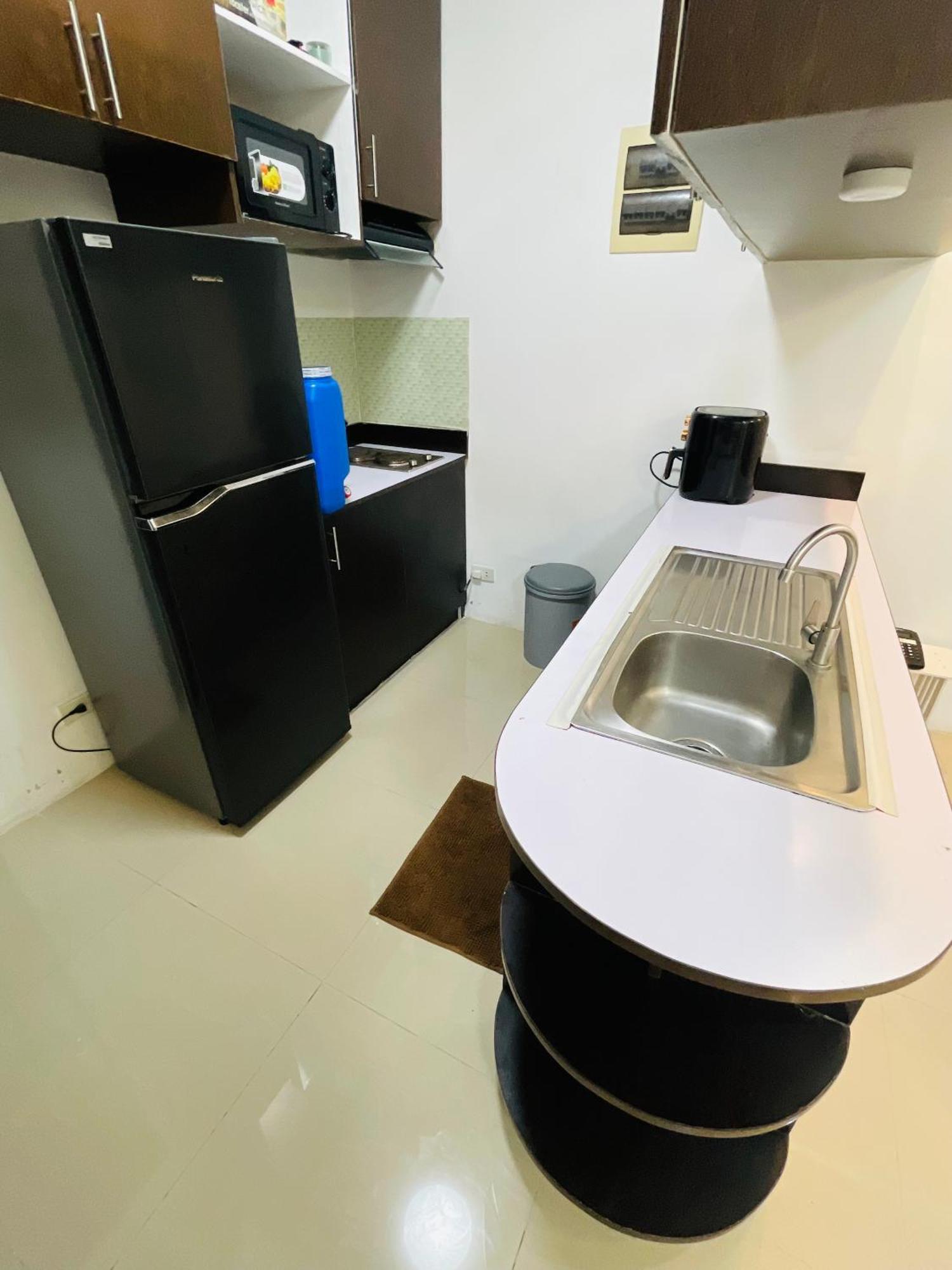 Aparthotel Comfortable 2 Bedroom Unit Near Airport Paranaque City