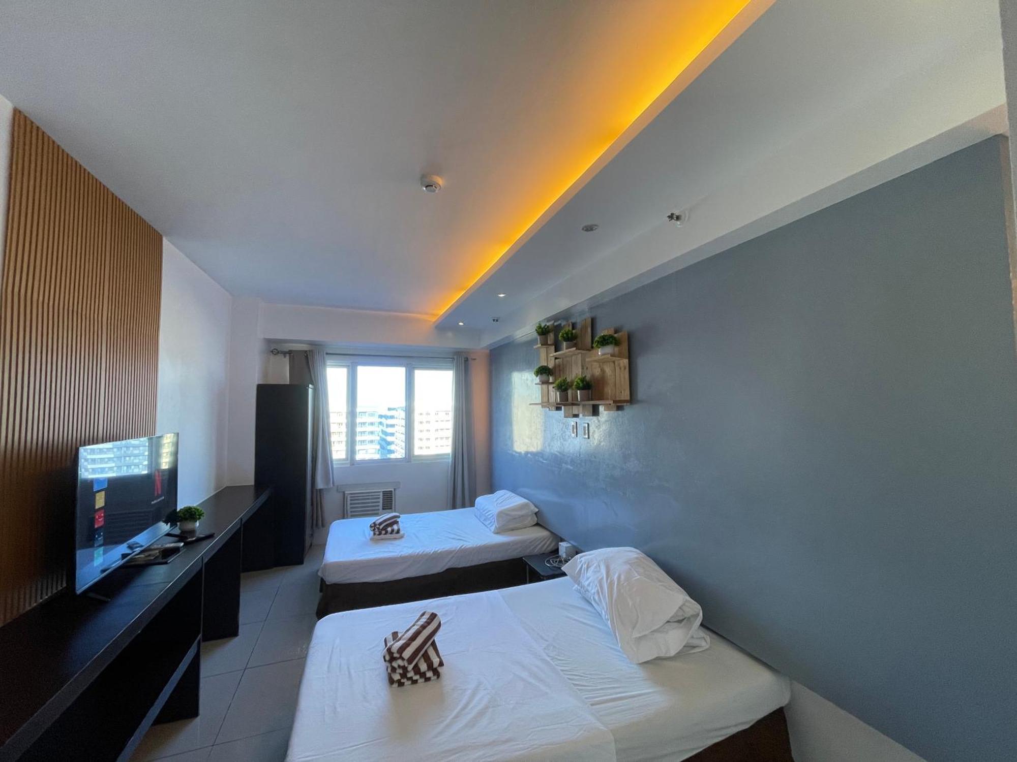 Apartment Premiere Haven At Sea Residences Condominium Manila