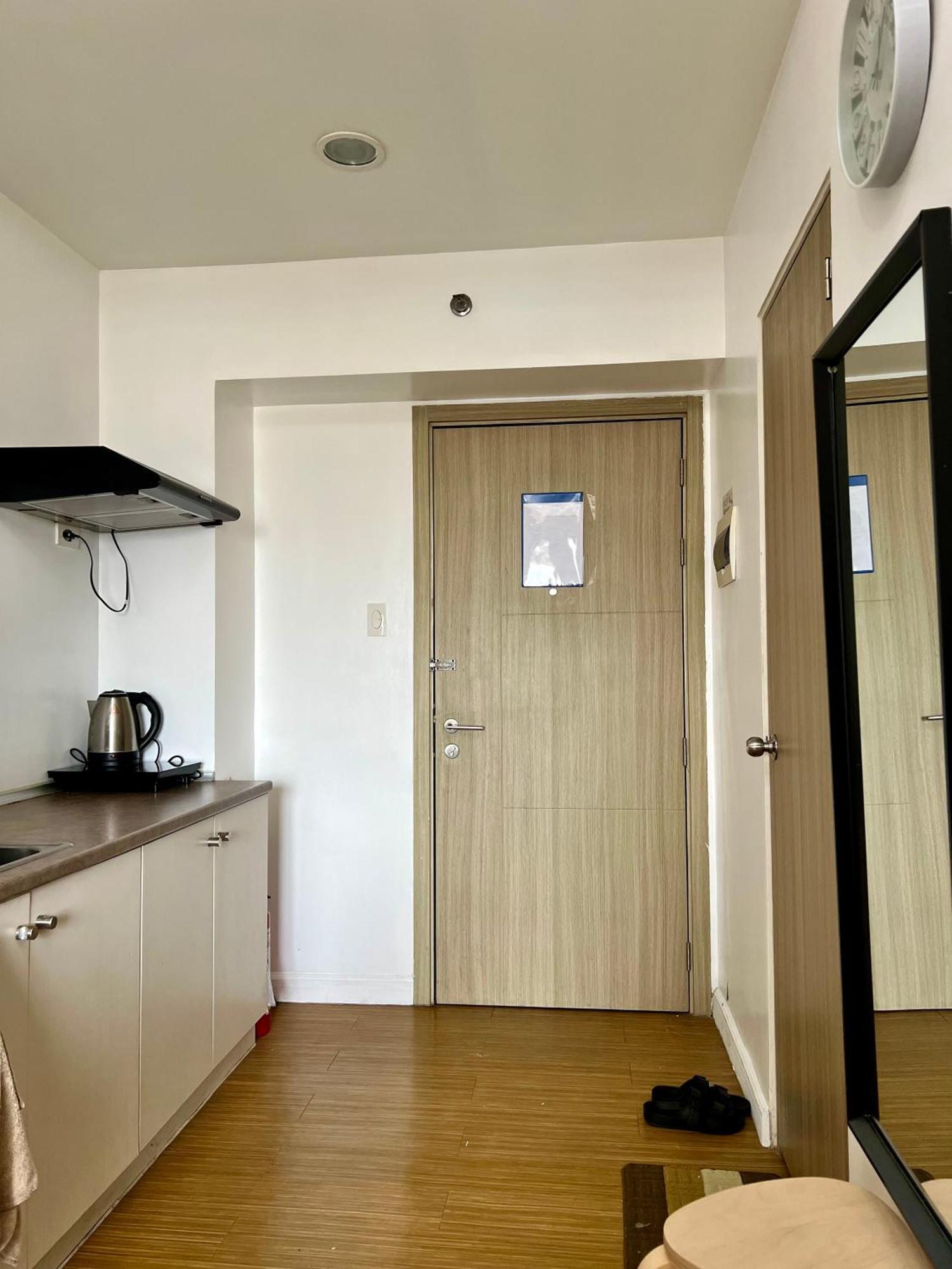Taguig Grace Residences With Small Balcony Apartment