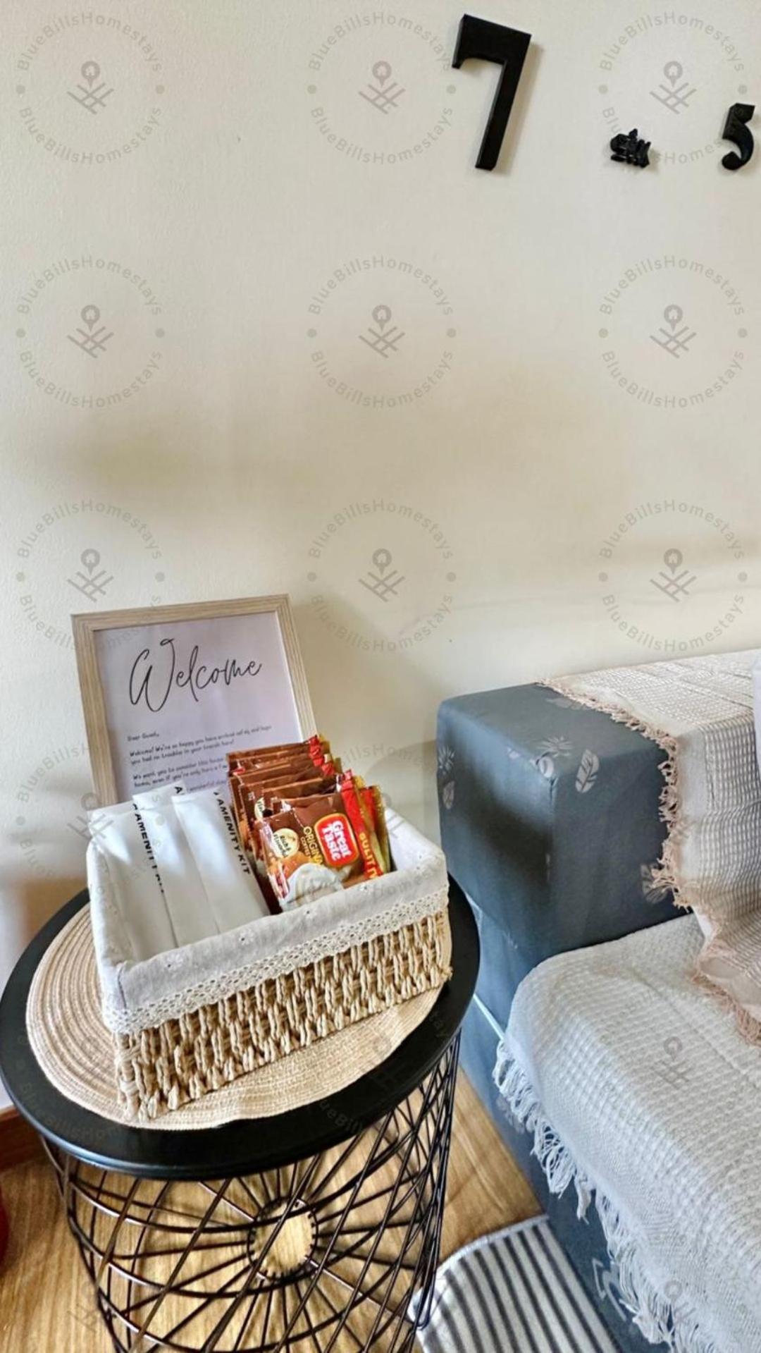 2br Azure Netflix, Karaoke & Board Games Manila