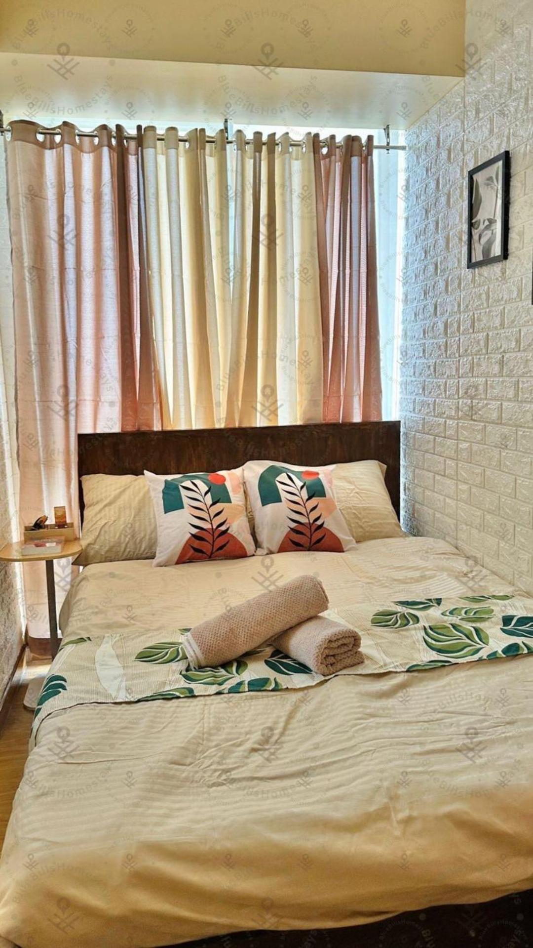 Holiday home 2br Azure Netflix, Karaoke & Board Games Manila