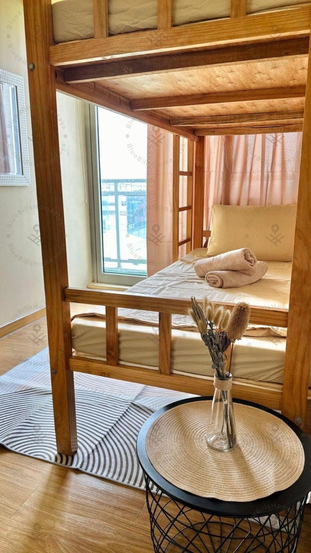 2br Azure Netflix, Karaoke & Board Games Holiday home Manila