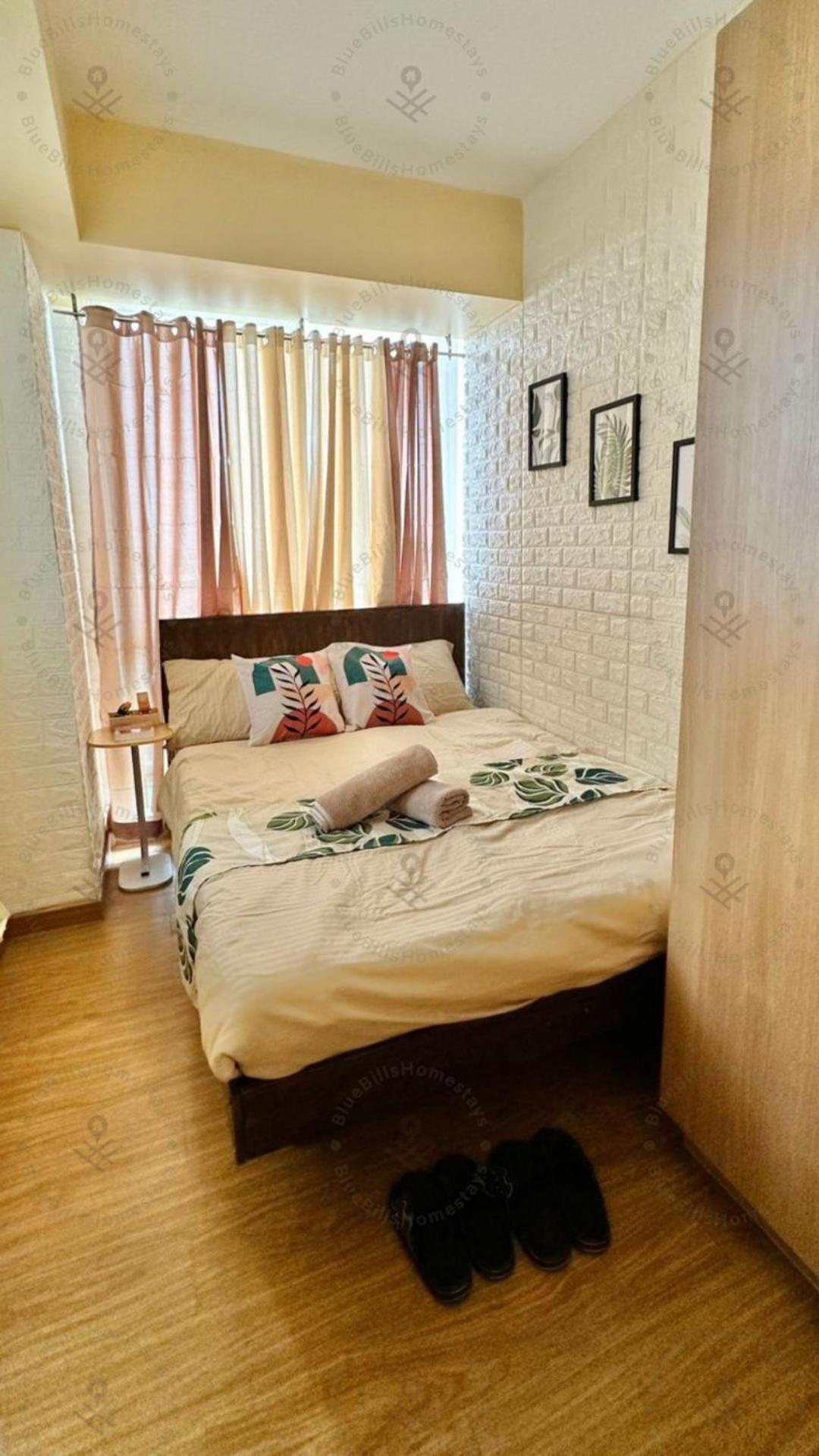 2br Azure Netflix, Karaoke & Board Games Manila