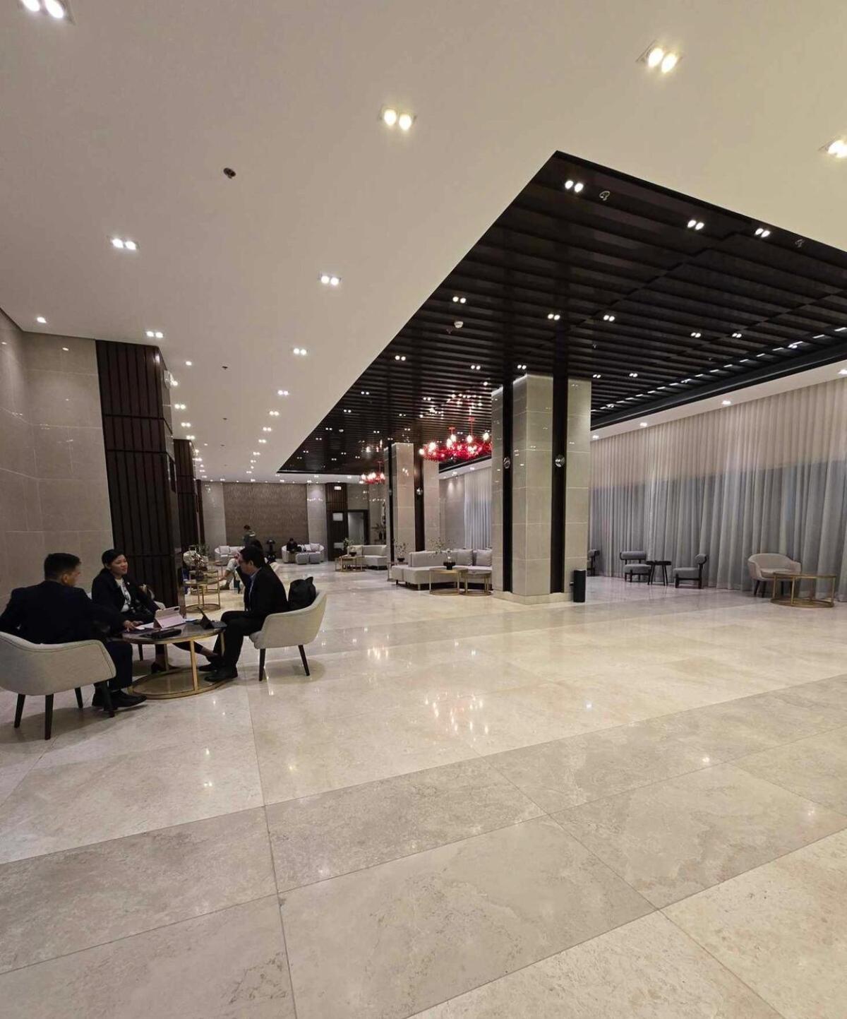 Smdc Red Residences Makati W Own Parking Slot Apartment *