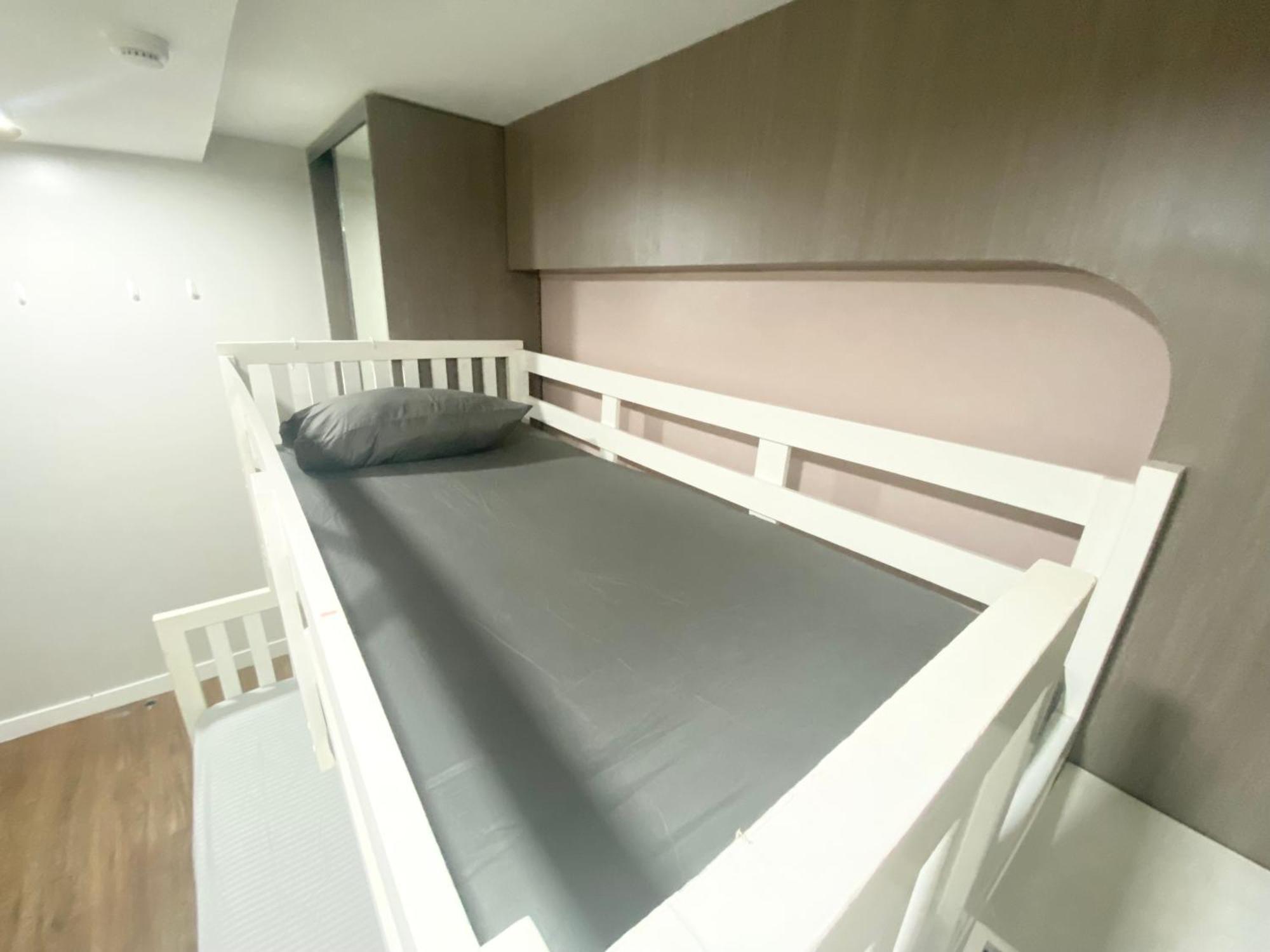 Apartment Stylish & Spacious Place Near Bgc Fast Wi-fi