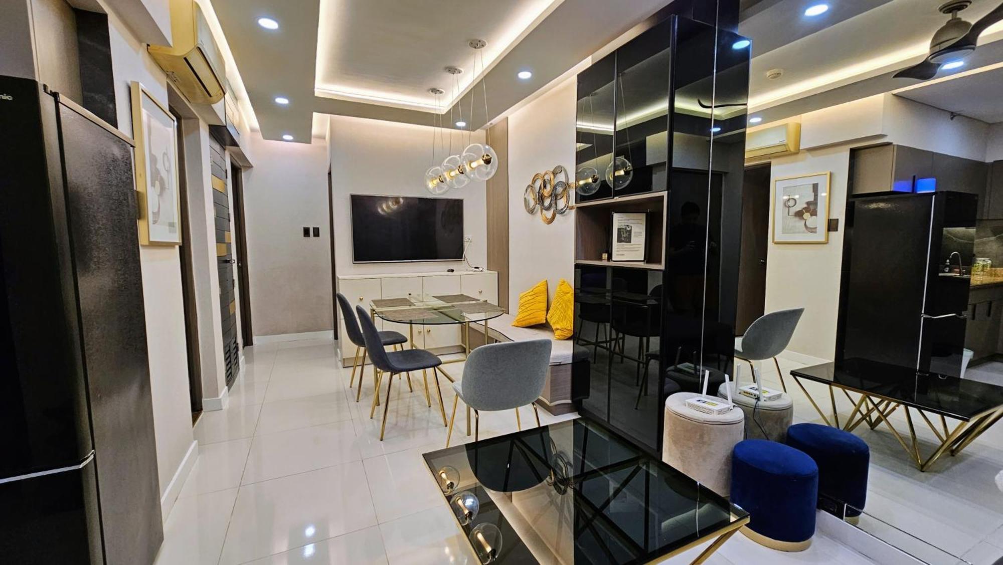 Stylish & Spacious Place Near Bgc Fast Wi-fi *