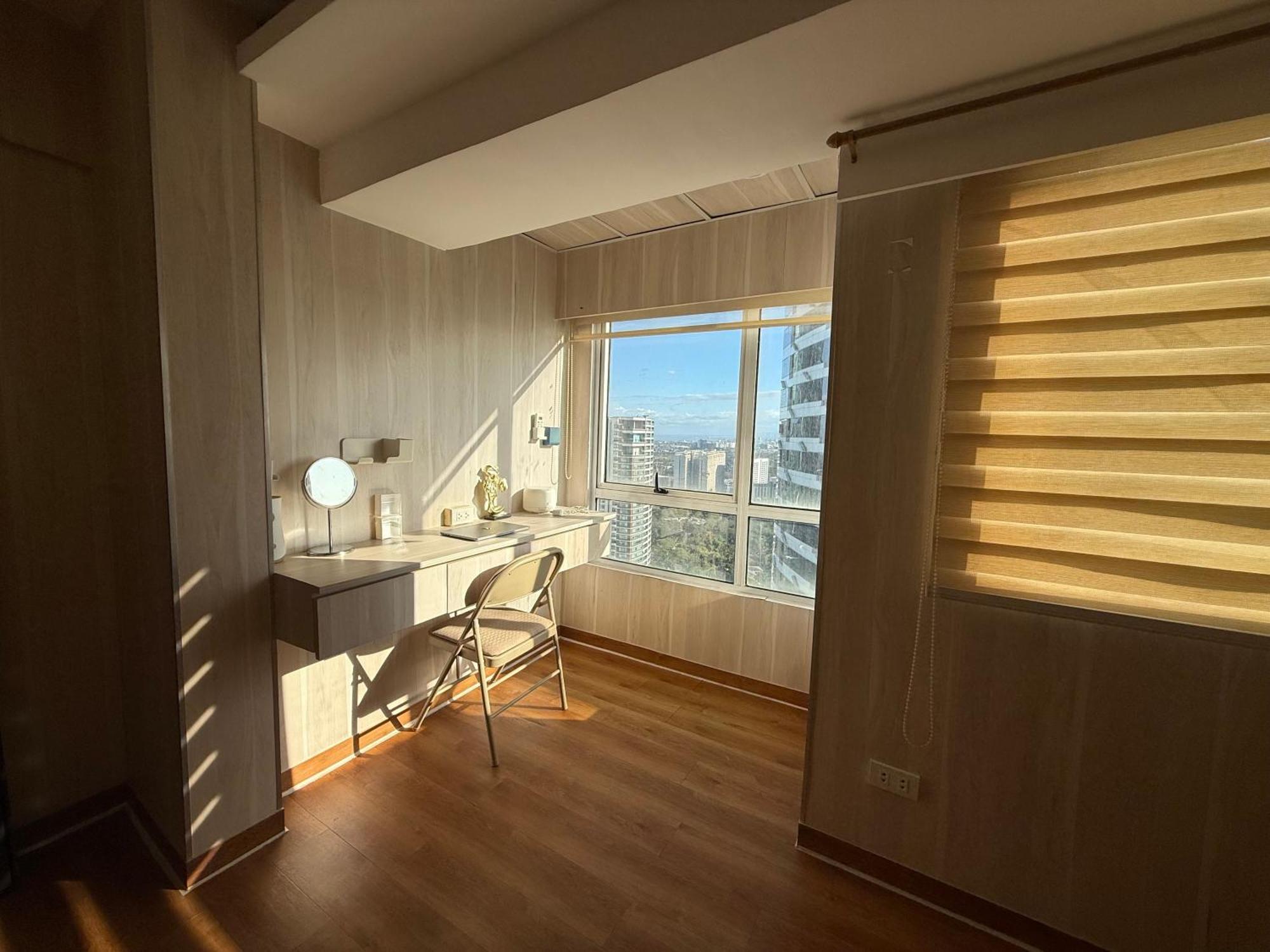 2br Unit In Bgc The Aparthotel *