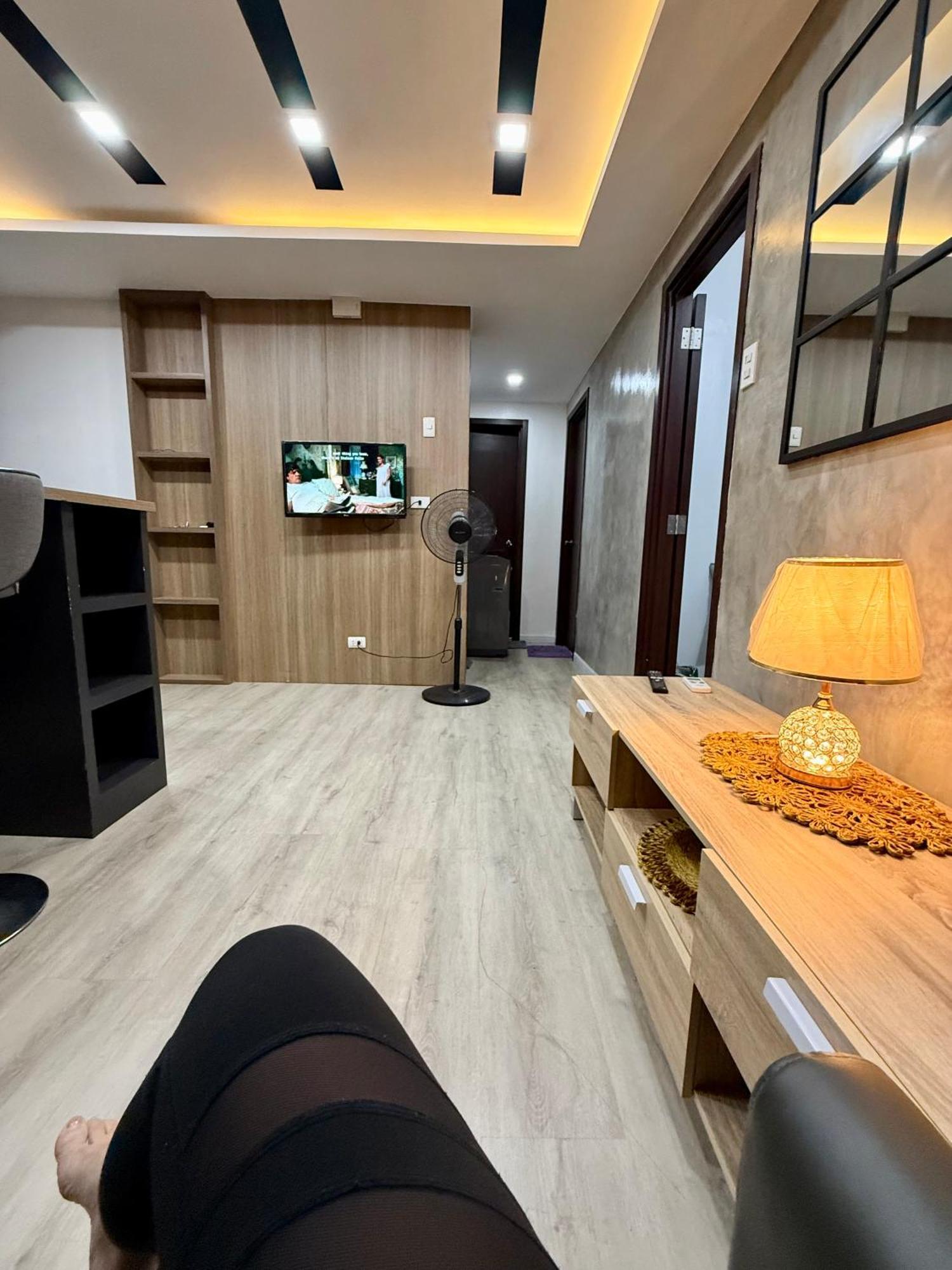 Urbanchic 2br Unit At Boni Edsa Aparthotel