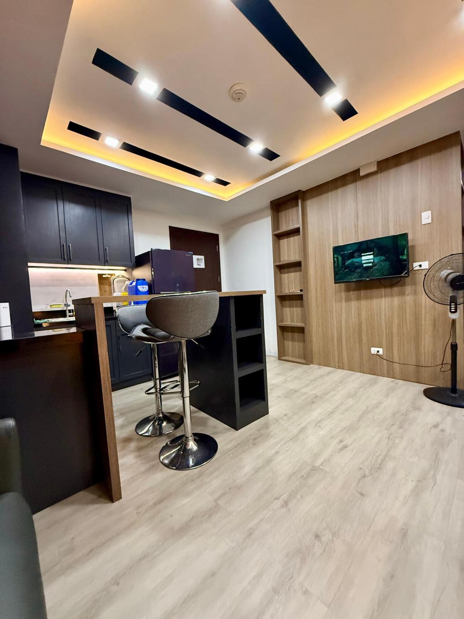 Aparthotel Urbanchic 2br Unit At Boni Edsa Manila