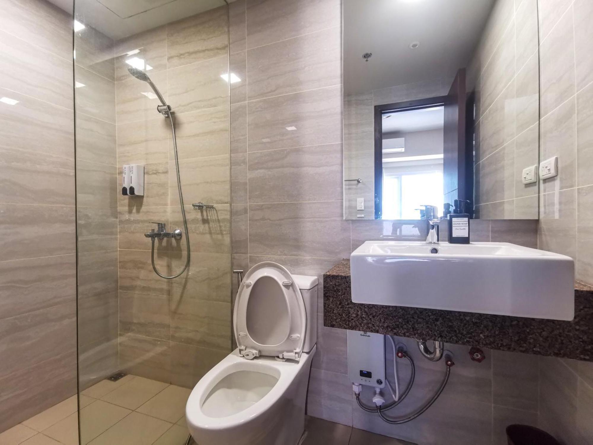 Modern In Prime Location * Manila