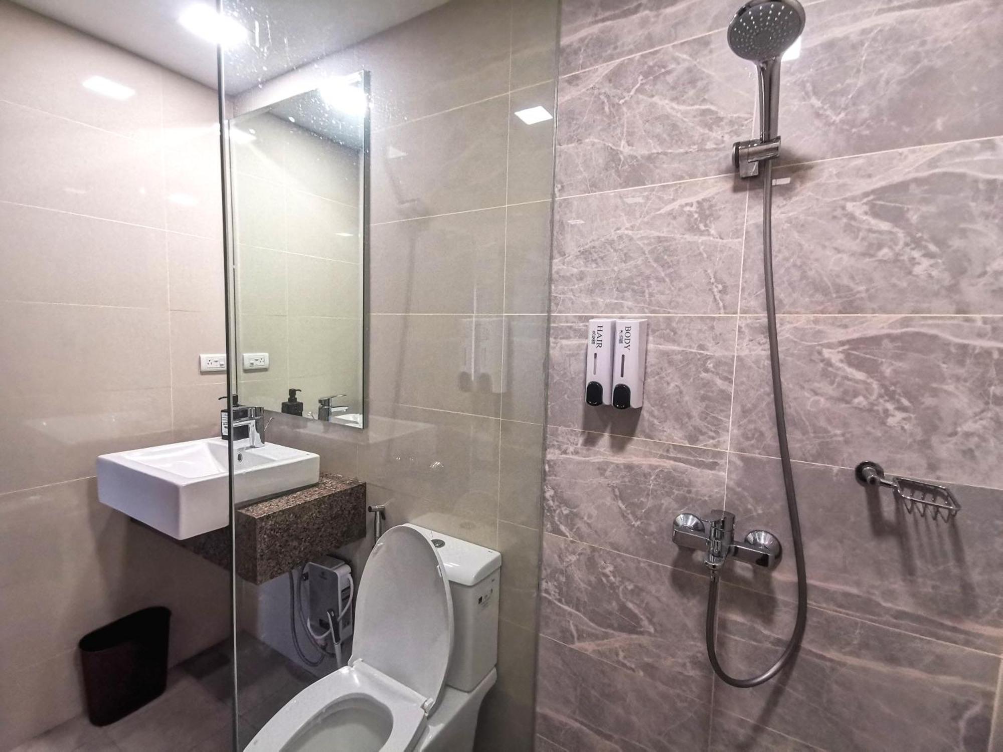 Modern In Prime Location Aparthotel Manila