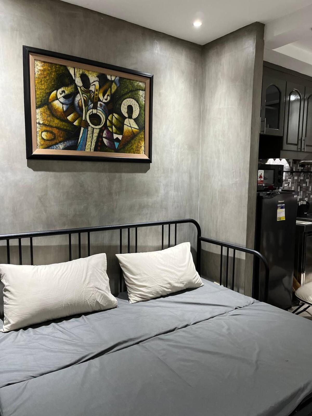 Compact Type * Paranaque City