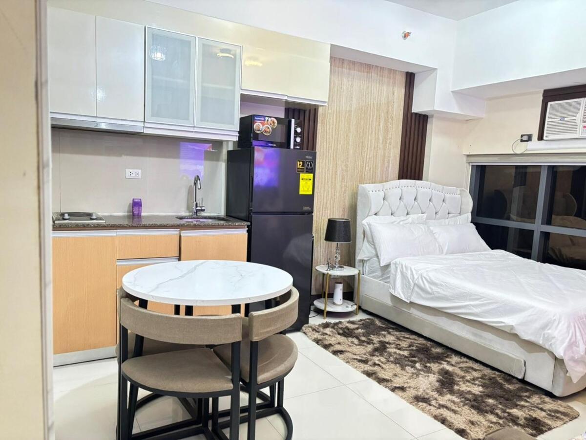 Apartment Cozy Near Bgc Super Fast Wi-fi *