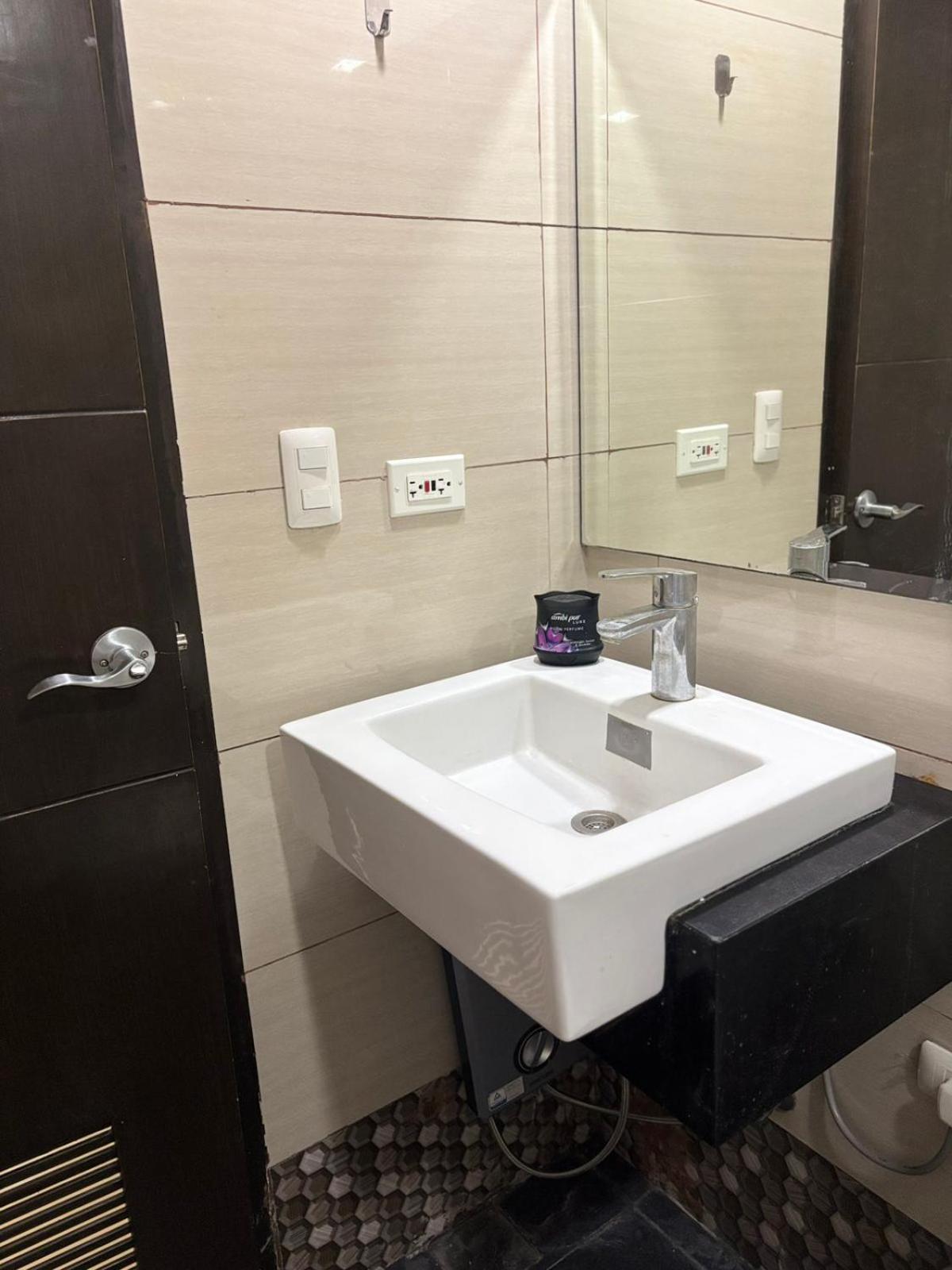 Cozy Near Bgc Super Fast Wi-fi Manila