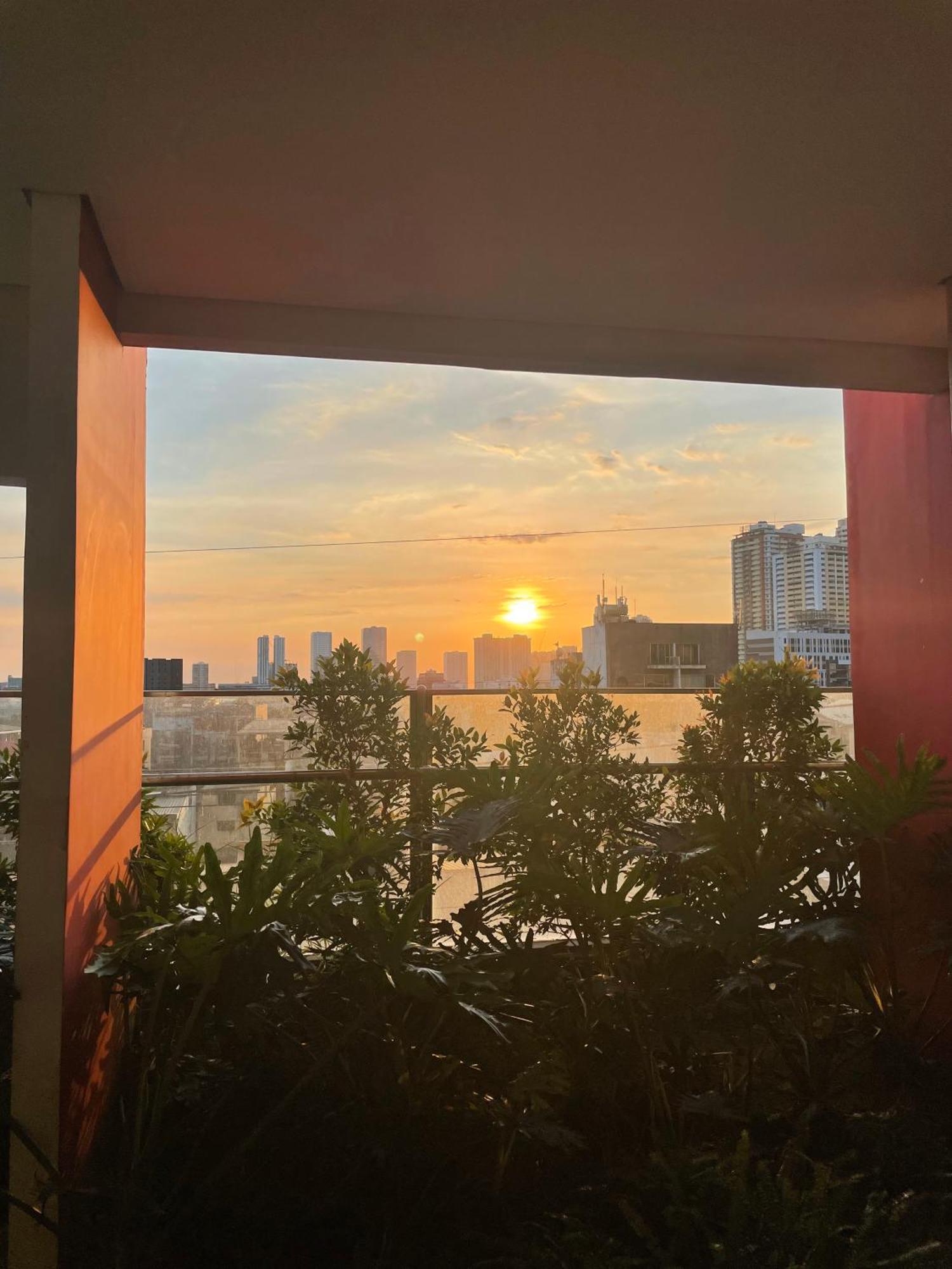 Stylish 1br In Makati Manila