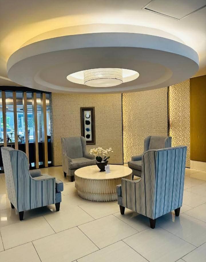 Shell Residences 1br Deluxe Condotel - Mall Of Apartment *