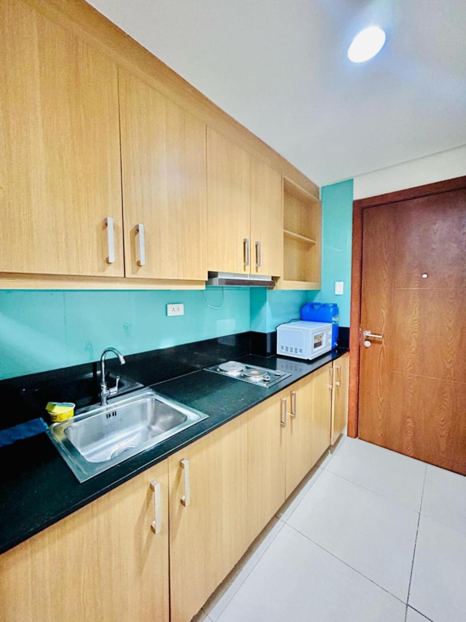 Apartment Shell Residences 1br Deluxe Condotel - Mall Of