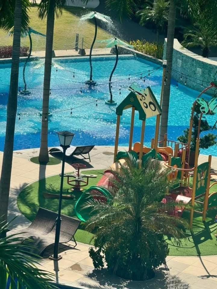 Shell Residences 1br Deluxe Condotel - Mall Of Manila