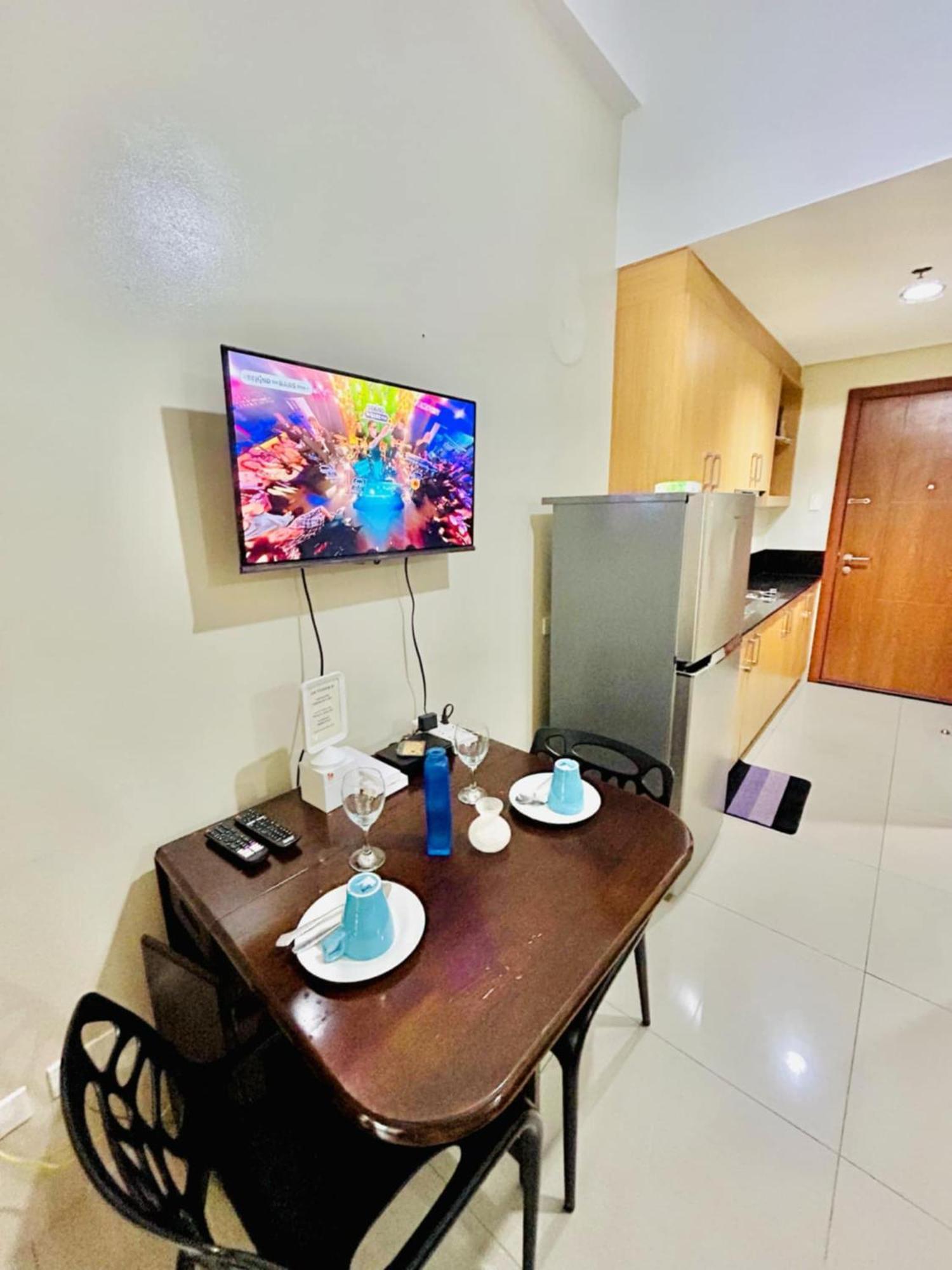 Shell Residences 1br Deluxe Condotel - Mall Of *