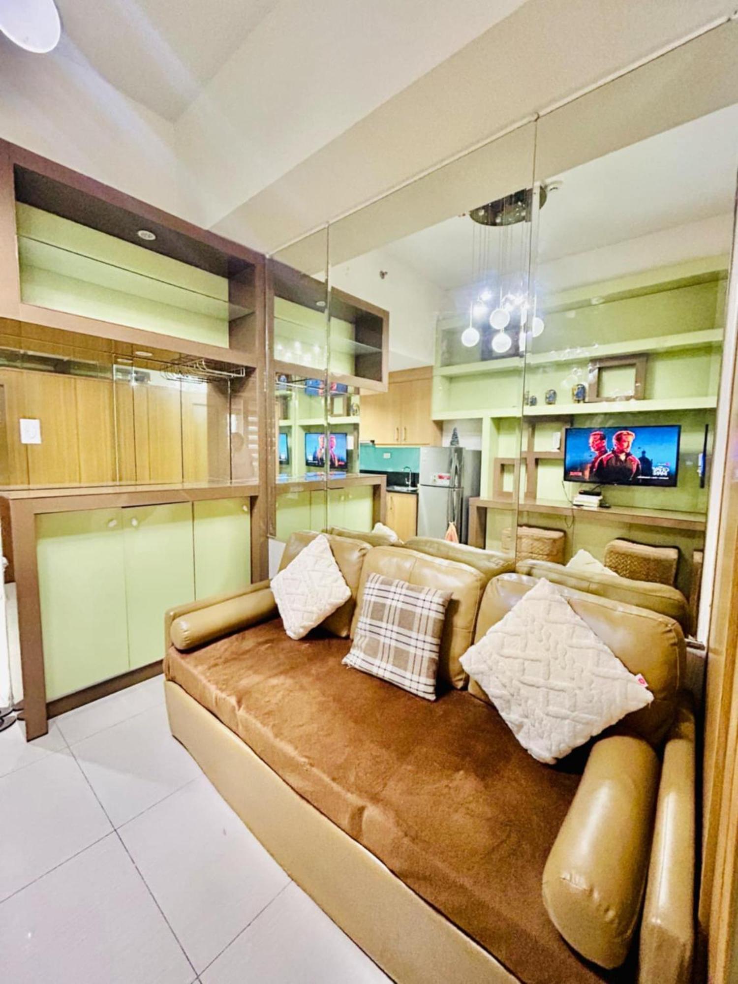 Shell Residences 1br Deluxe Condotel - Mall Of *