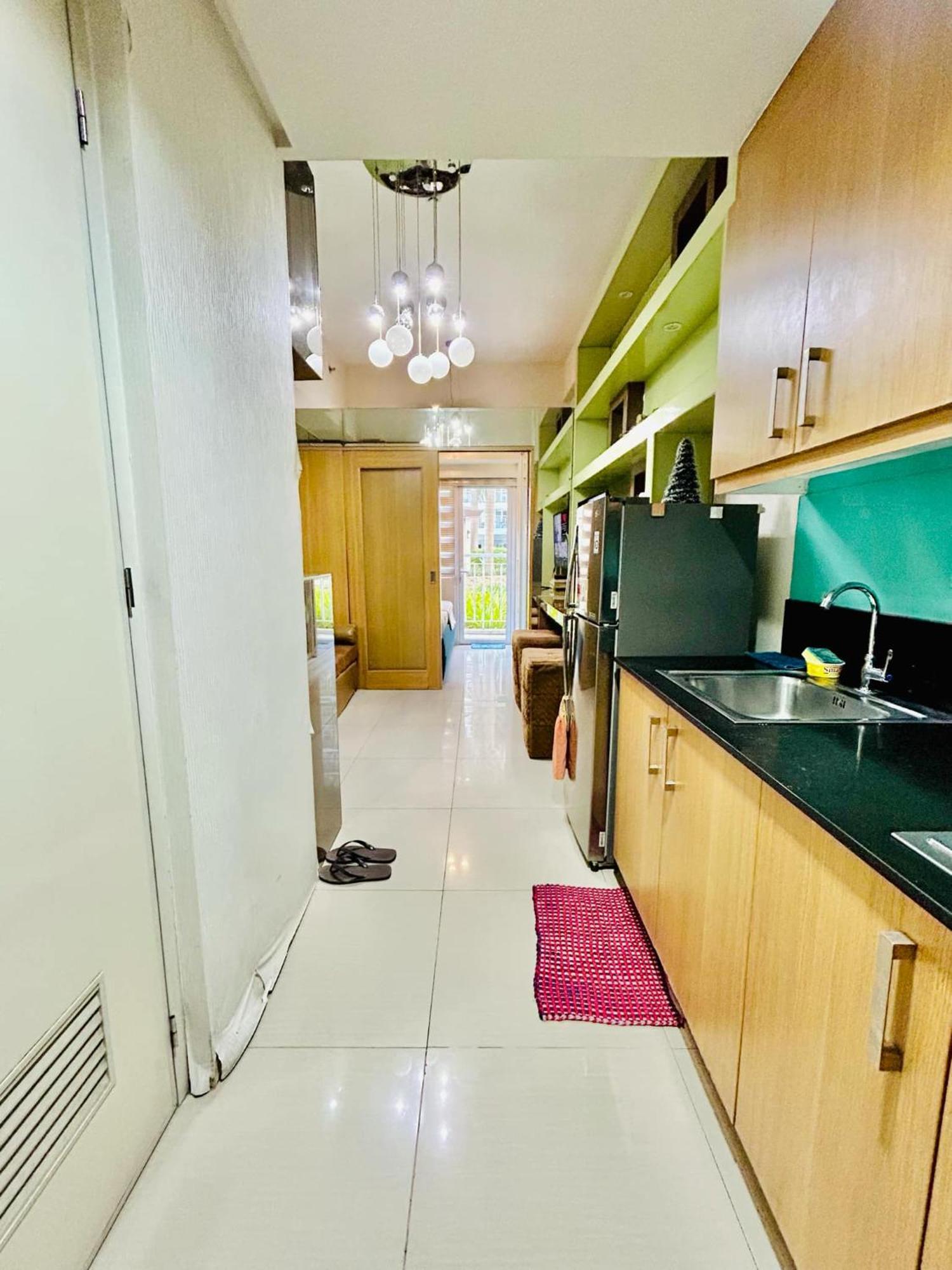 Shell Residences 1br Deluxe Condotel - Mall Of
