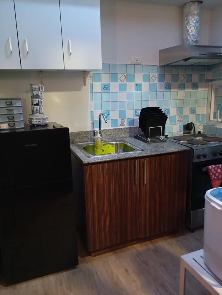 Alabang Staycation By Calvin Apartment