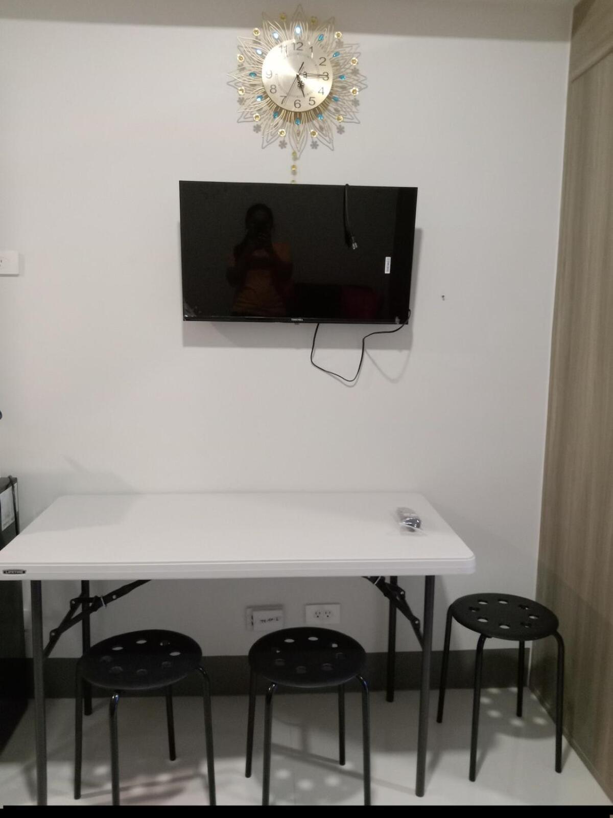 One Bedroom Unit In Fame Residences *
