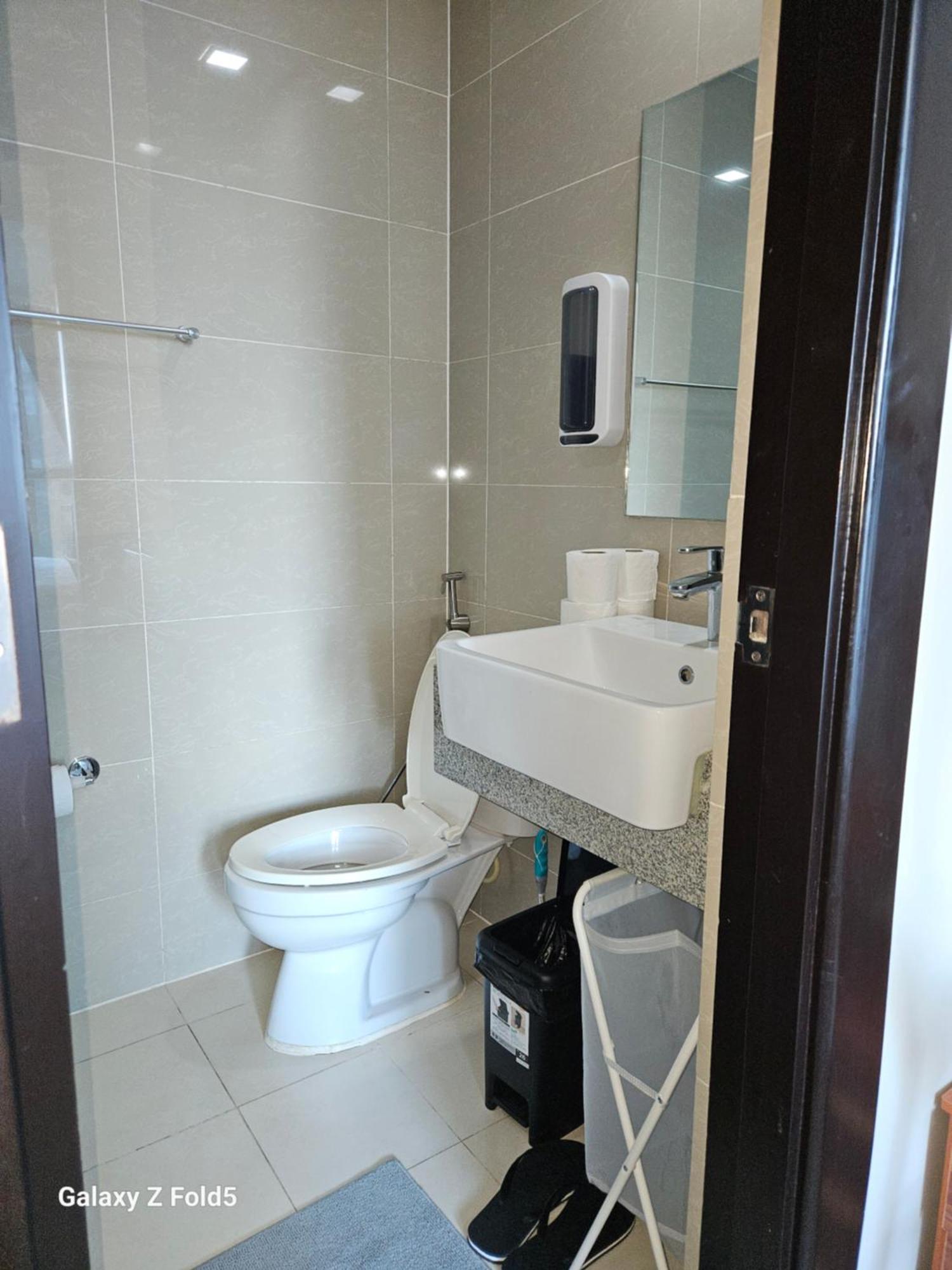 Aparthotel Bgc Opulent Heights Residences