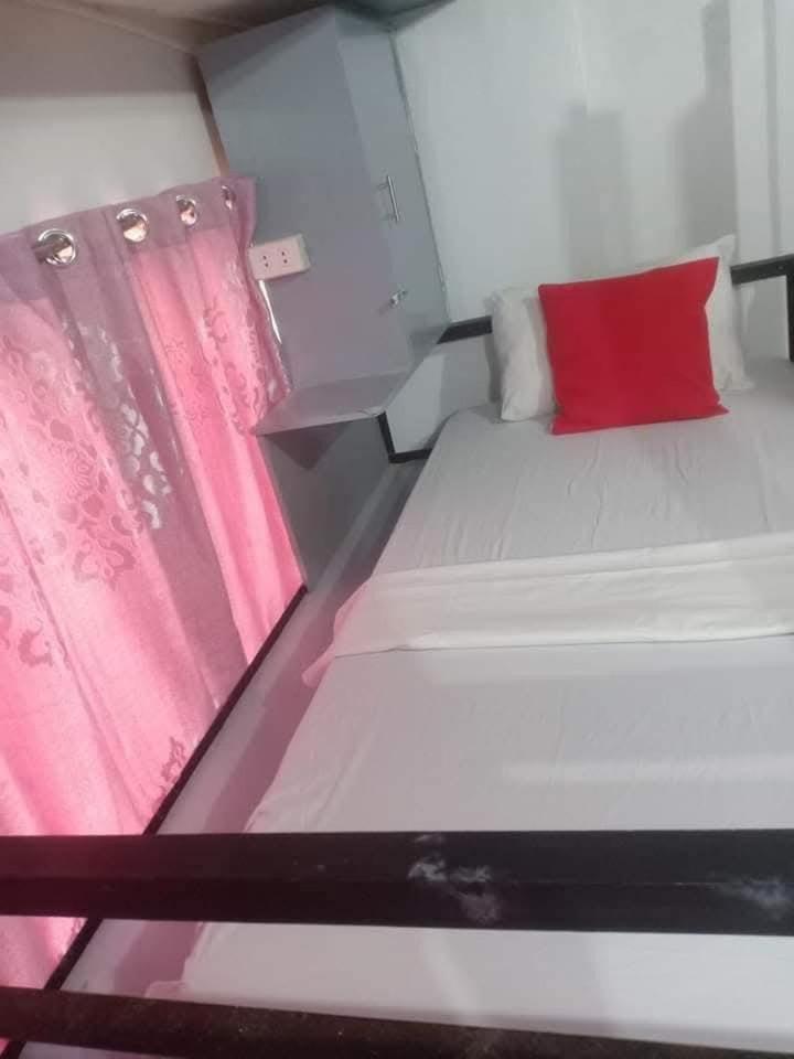Hostel Sean Lojed *