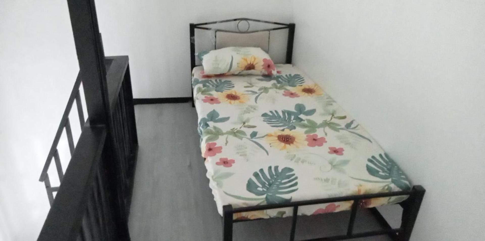 Apartment 2br Staycation Family Near Naia,smbicutan,bgc