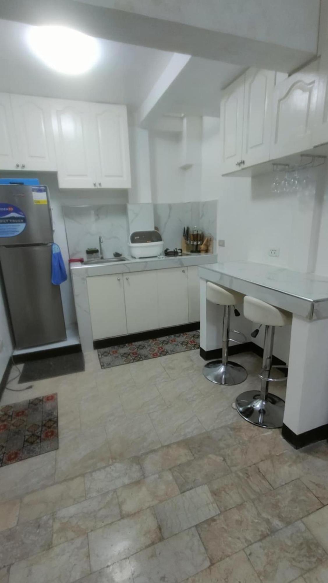 Apartment 2br Staycation Family Near Naia,smbicutan,bgc *