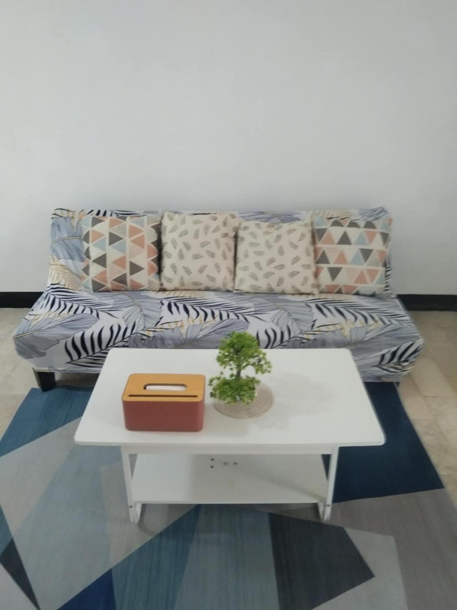 2br Staycation Family Near Naia,smbicutan,bgc *