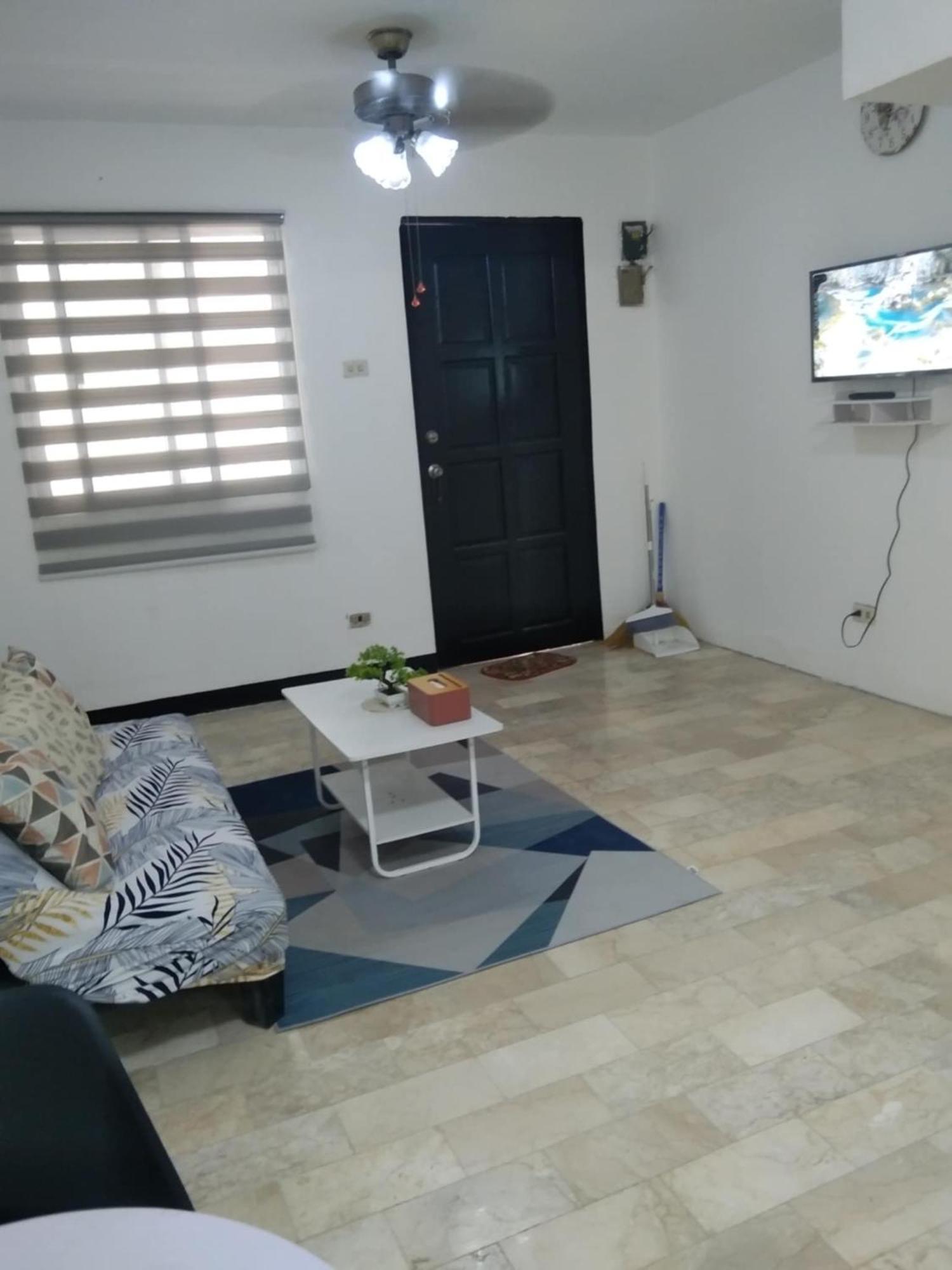 Apartment 2br Staycation Family Near Naia,smbicutan,bgc Manila