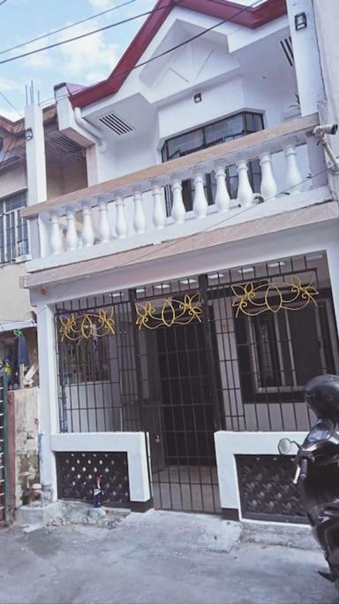 2br Staycation Family Near Naia,smbicutan,bgc Apartment Manila