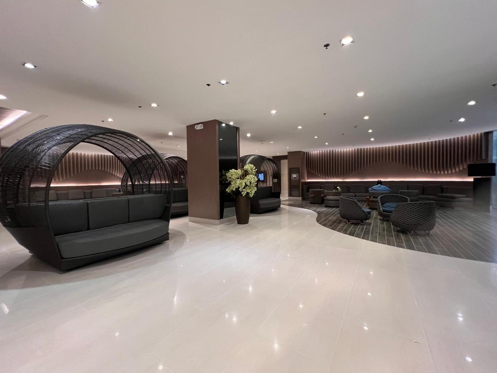 Win-ter Staycation 3 Aparthotel Pasay