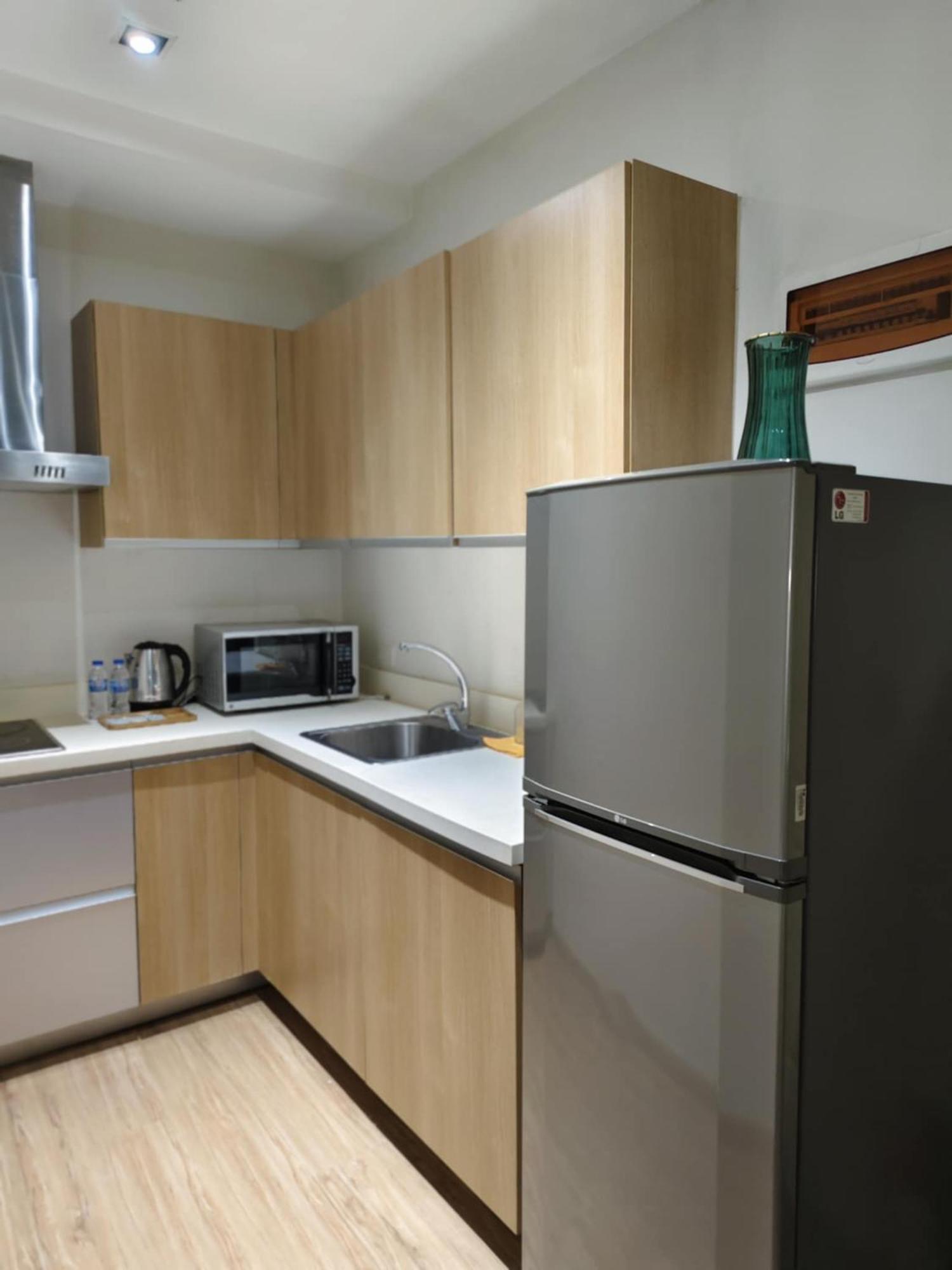 Gramercy Residences Makati By Christine Ph With Balcony Aparthotel