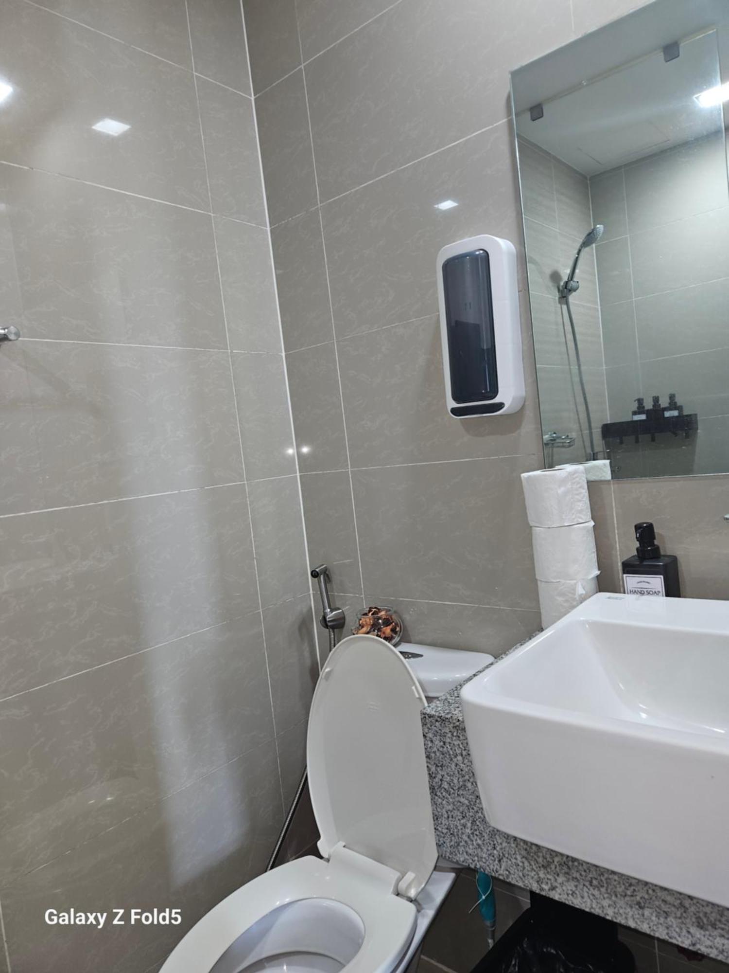 Aparthotel Bgc Opulent Heights Residences Manila