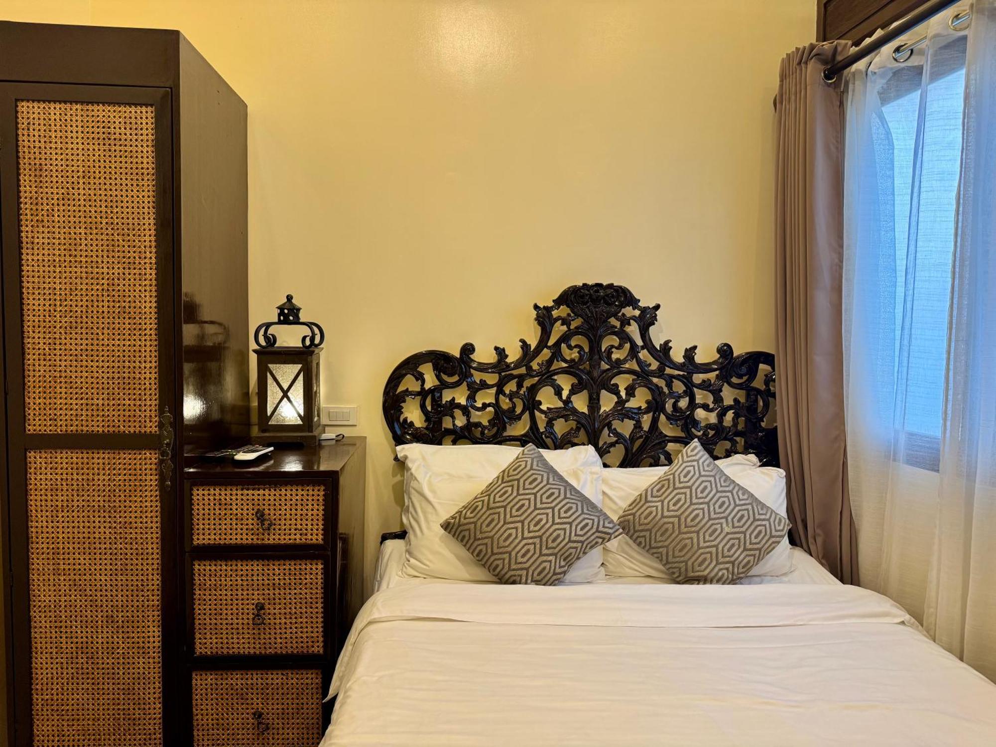 Park Avenue Guest House 2443 Pasay City Pasay