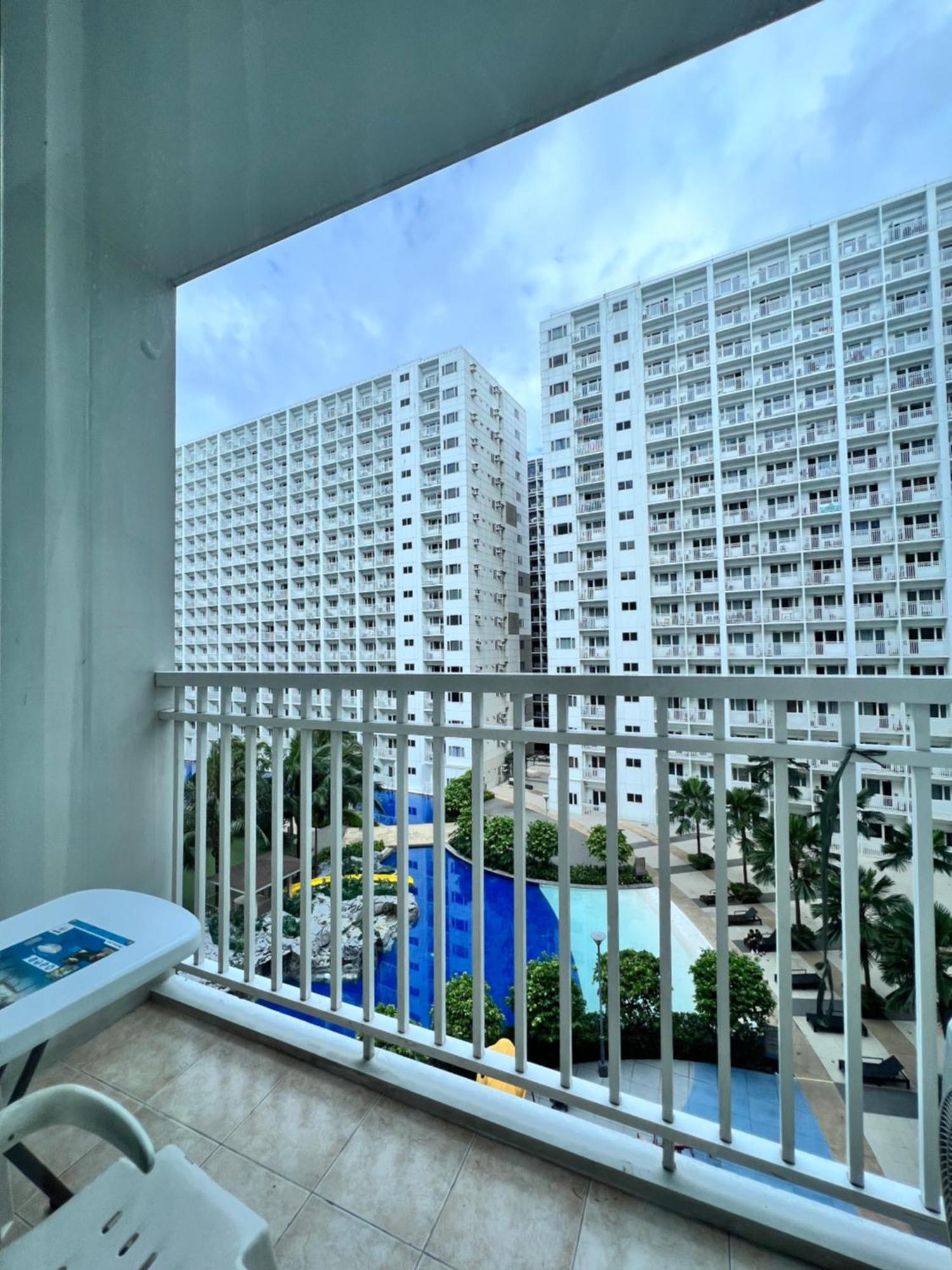 At Shore 1 Residences Moa Pasay Near Airport