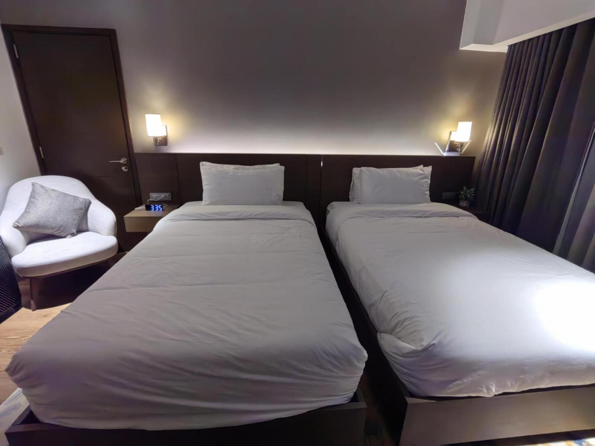 Novotel Acquia Private Residences Hotel Manila