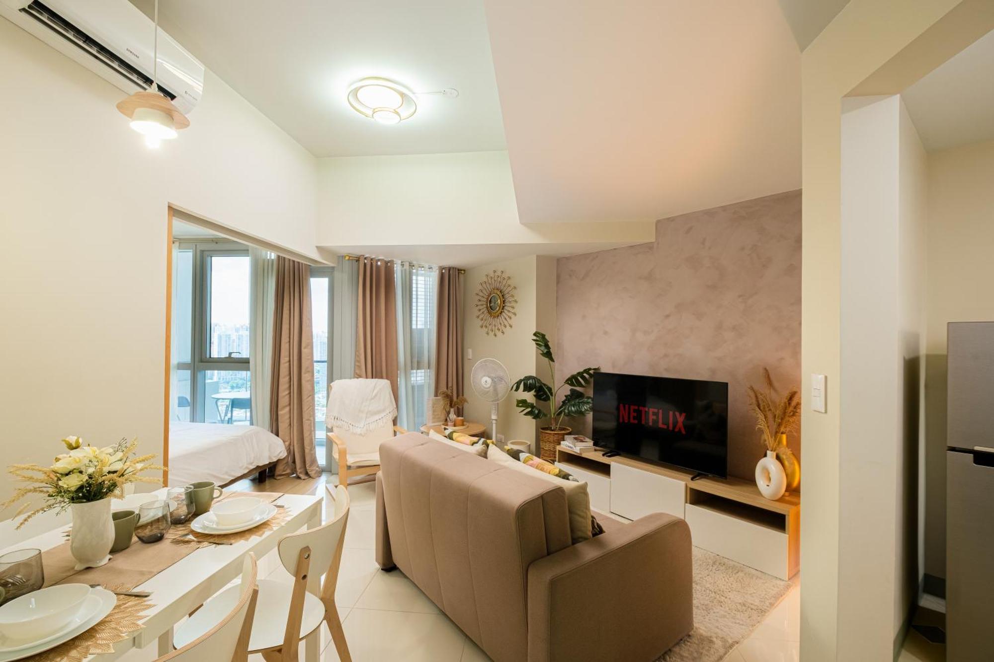 Uptown Parksuites Aparthotel