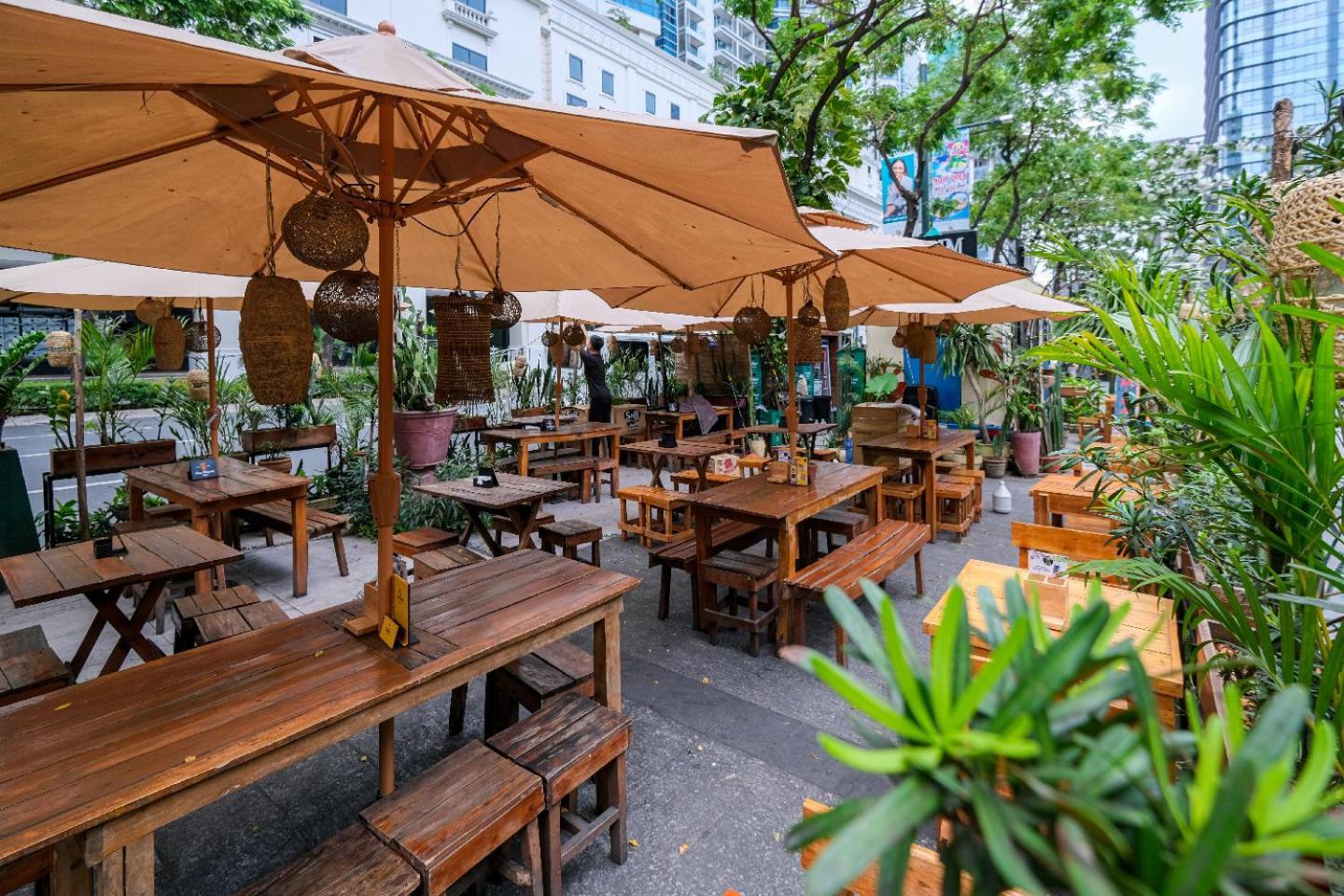 Uptown Parksuites Aparthotel Makati City
