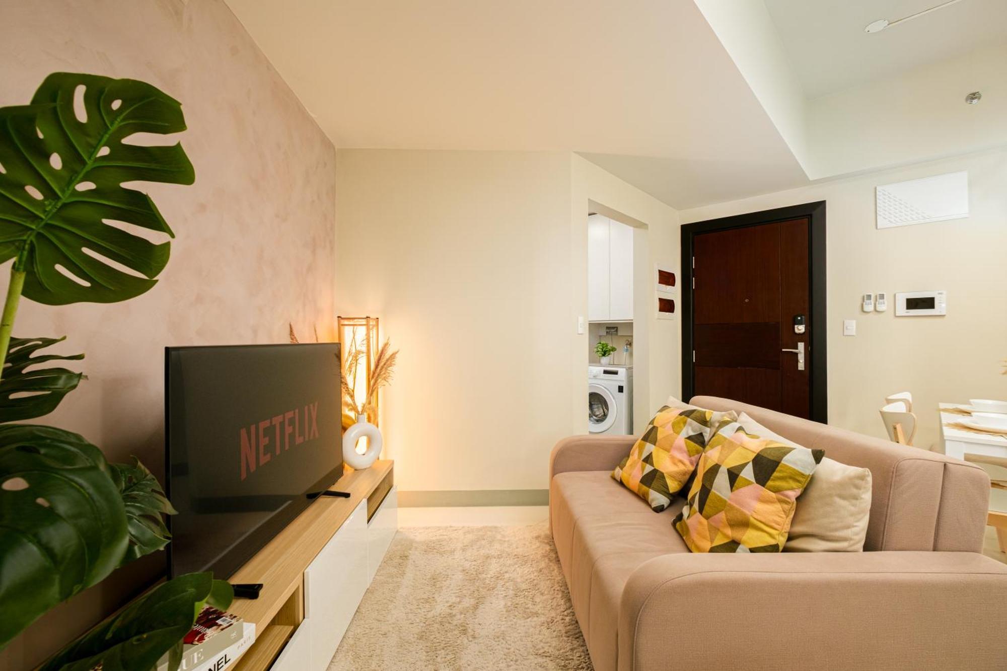 Uptown Parksuites Aparthotel Makati City
