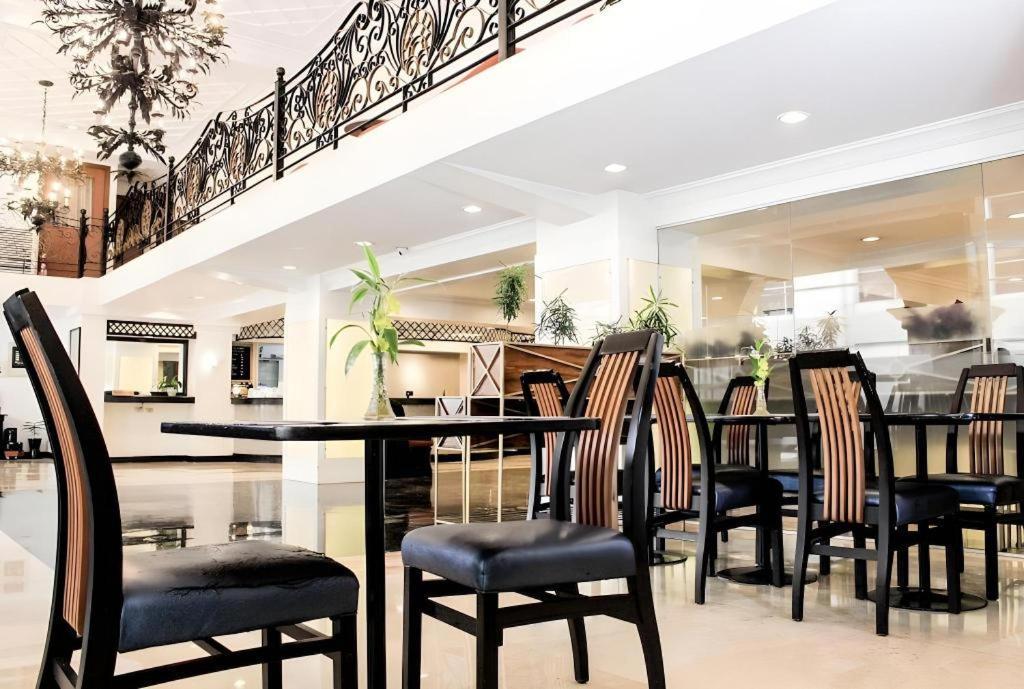 Hotel Palmas De