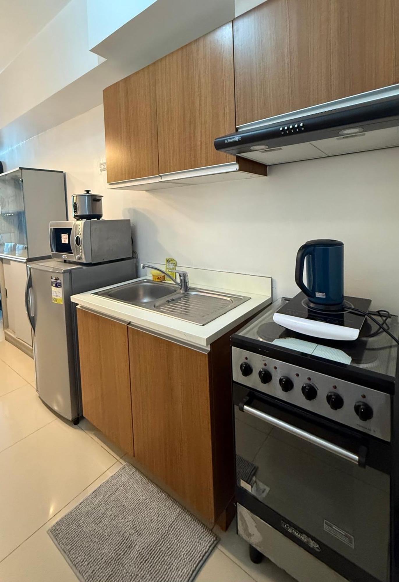 Cozy Place In 8 Adriatico Ermita Near Us Embassy, Slmec * Manila