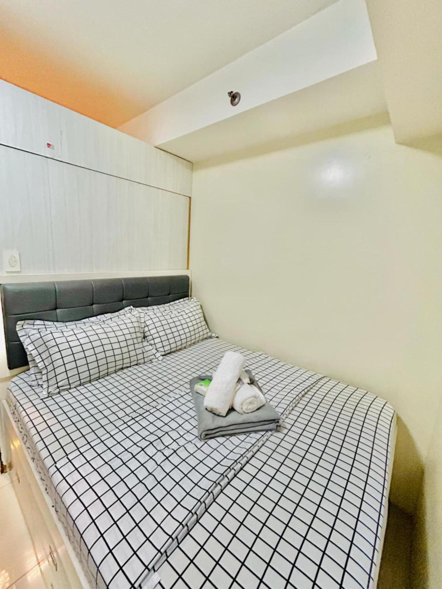 Deluxe Condotel In Mall Of Pasay Manila