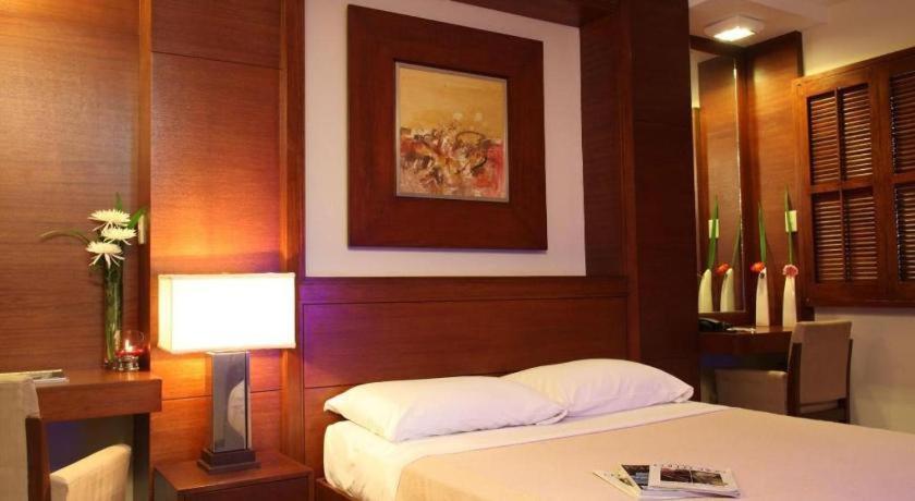 Hotel Amorsolo Mansion