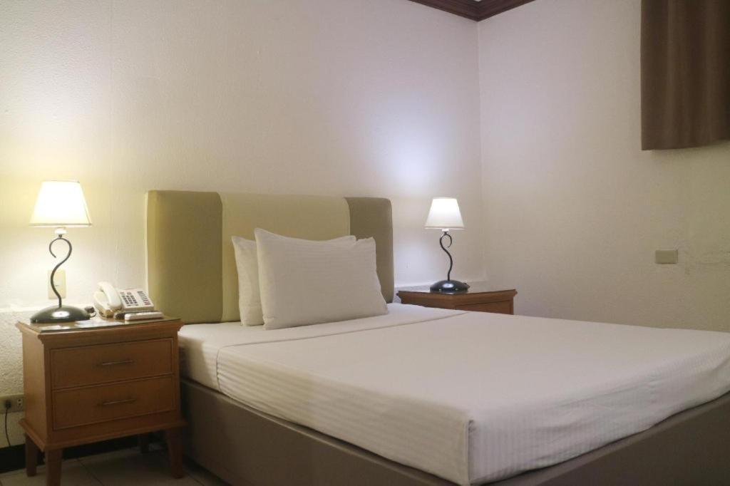 Hotel Palmas De Manila