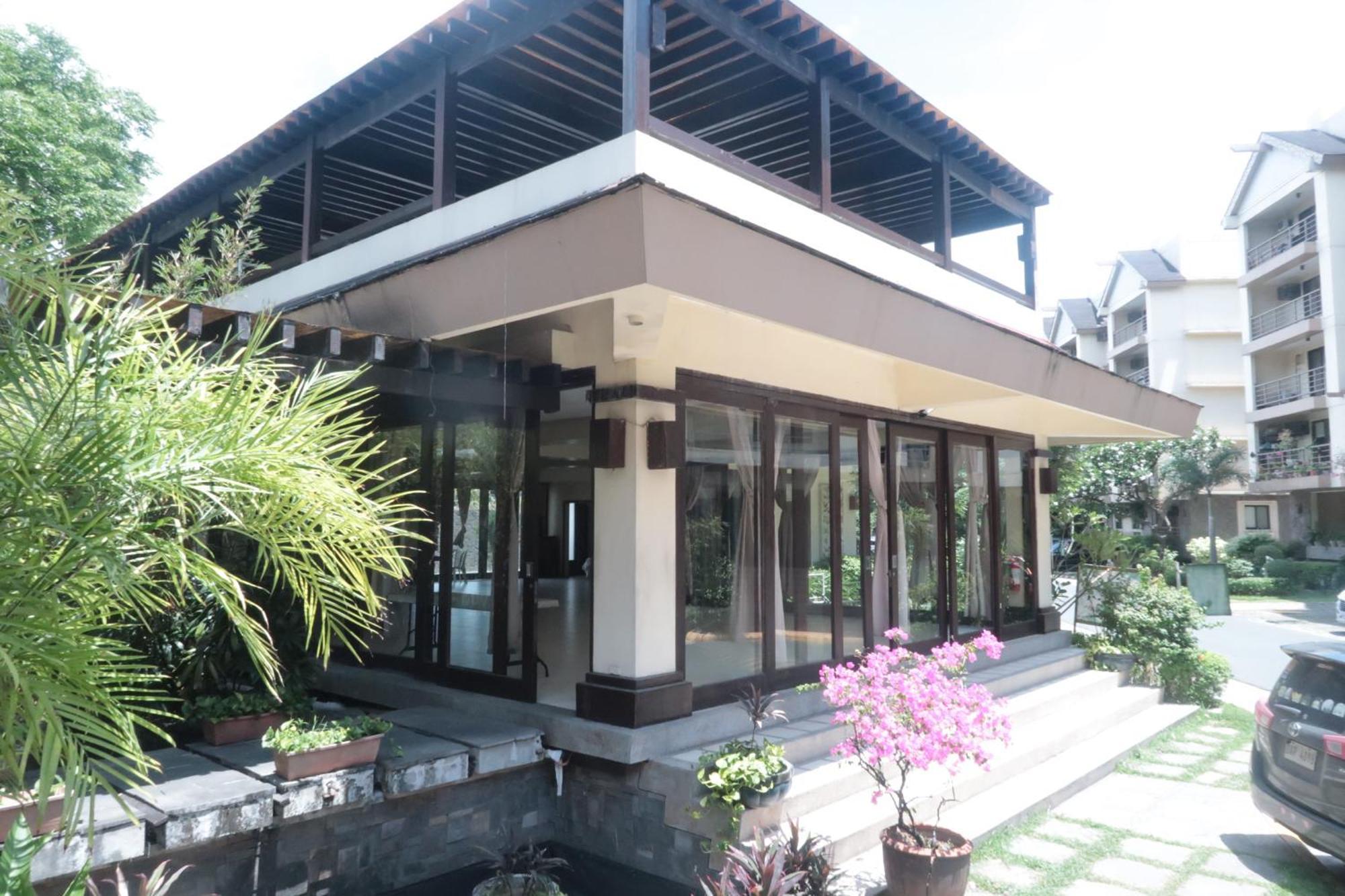 Moody Space Near Naia Terminals Aparthotel *